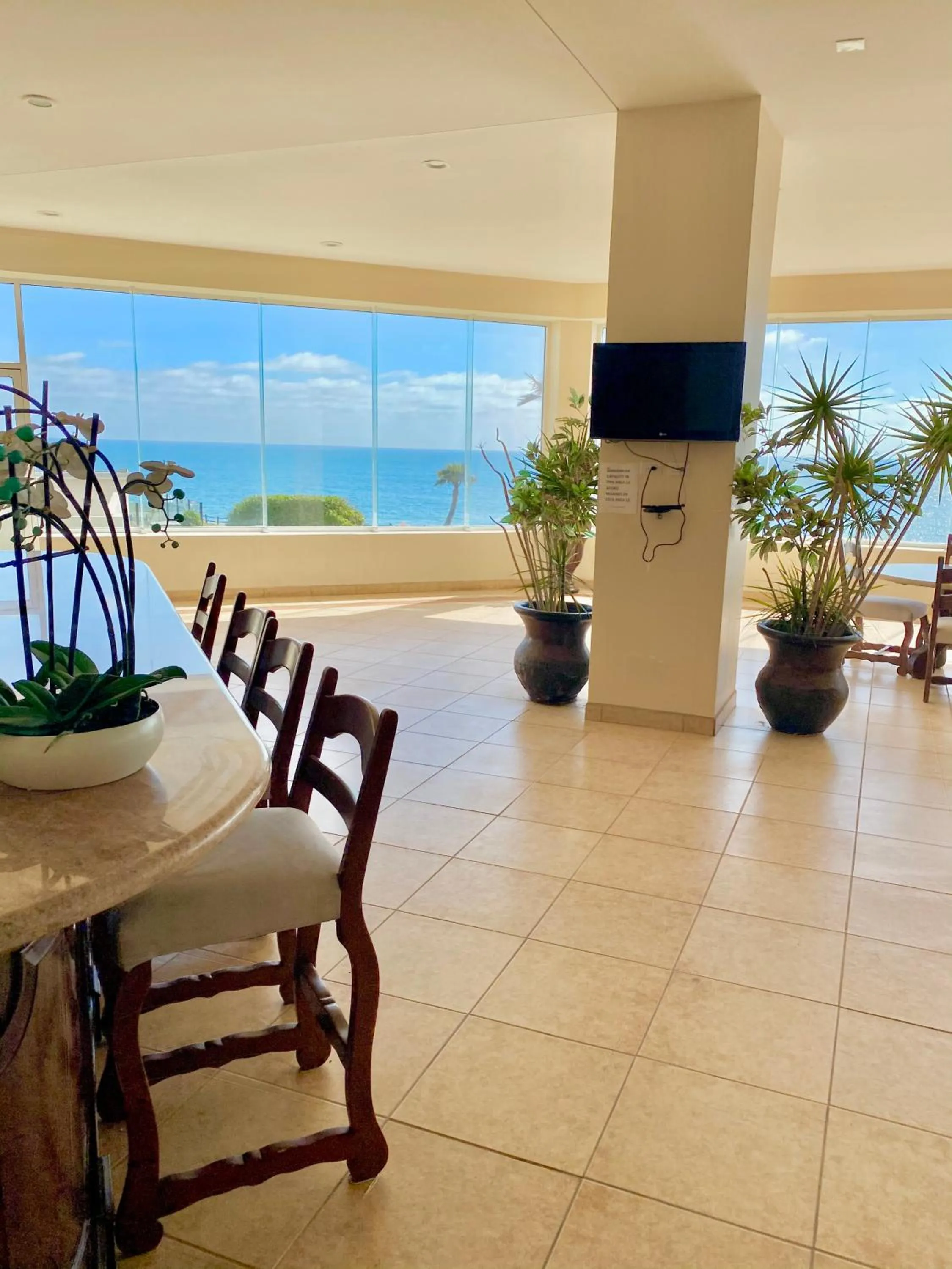 Beachfront Condo close Puerto Nuevo, Papas, and Valle de Guadalupe