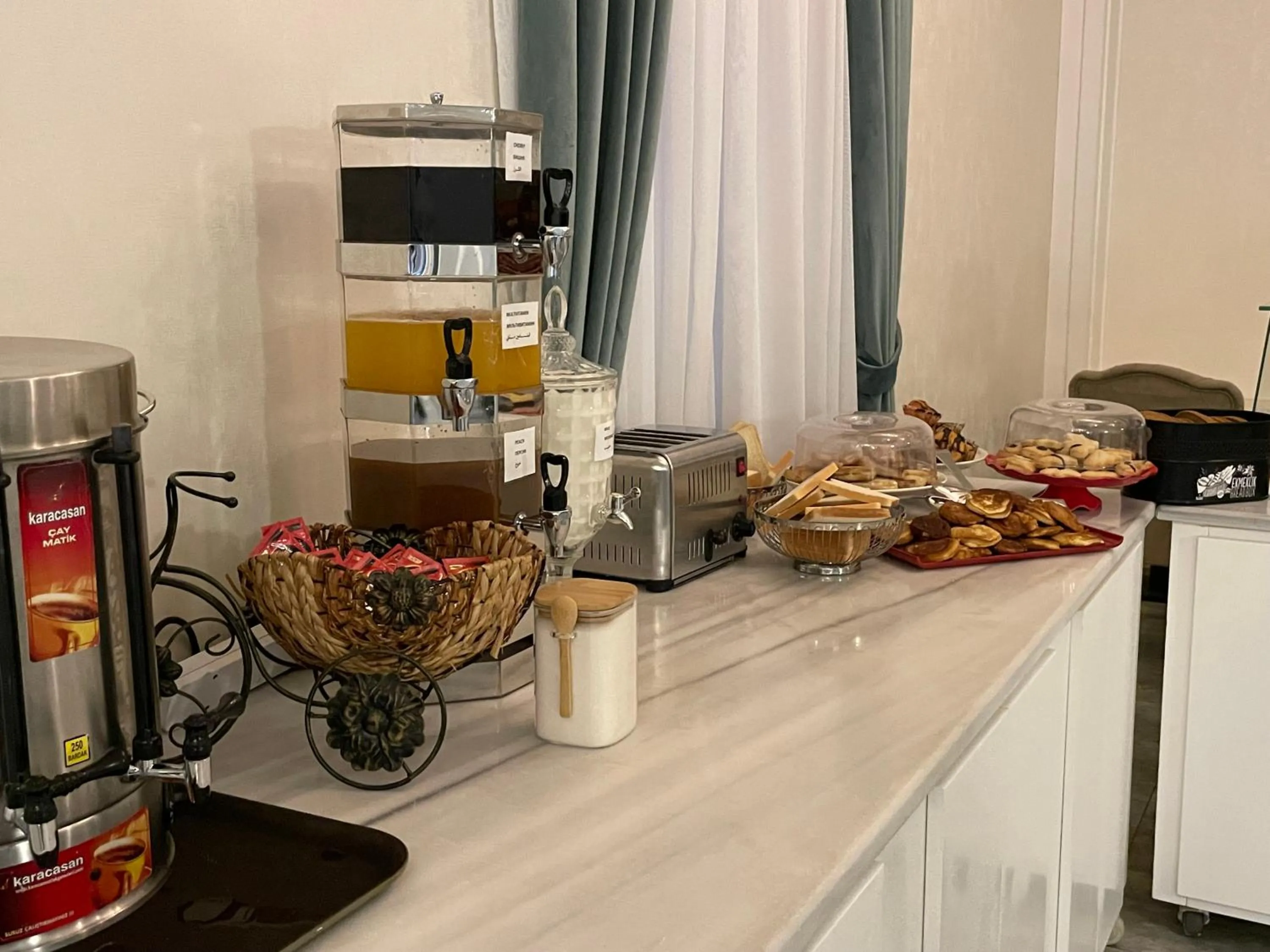 Restaurant/places to eat in ALBA HOTEL & SPA