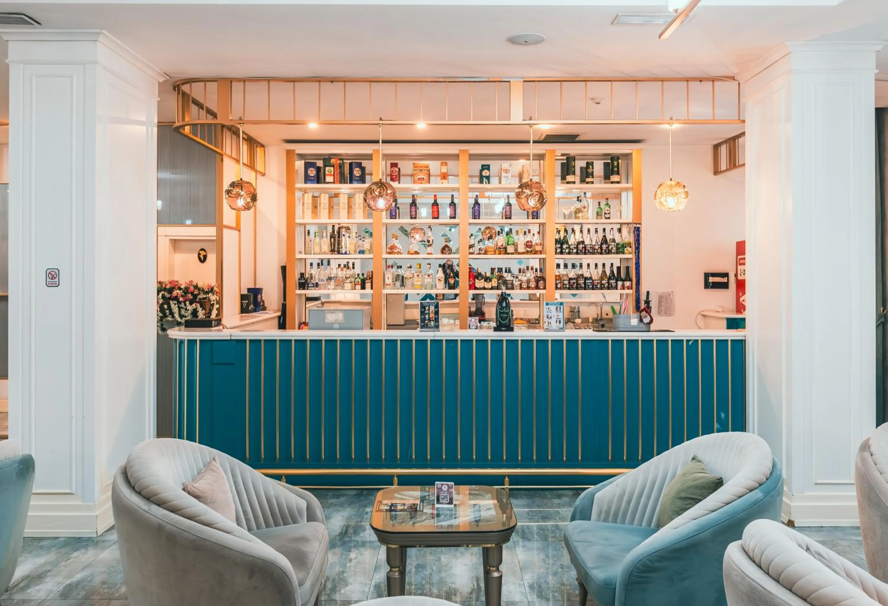 Lounge or bar in ALBA HOTEL & SPA