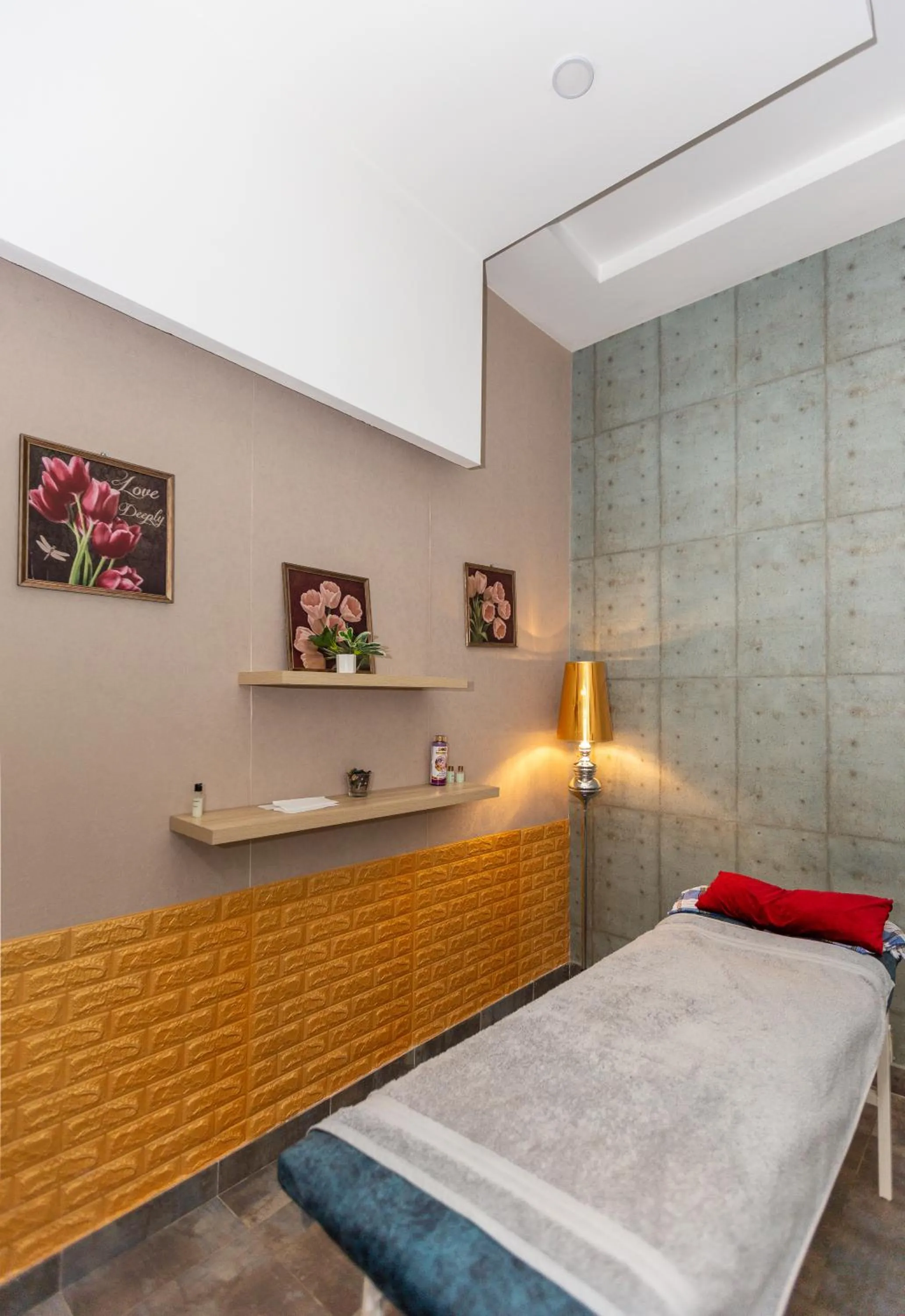 Massage in ALBA HOTEL & SPA