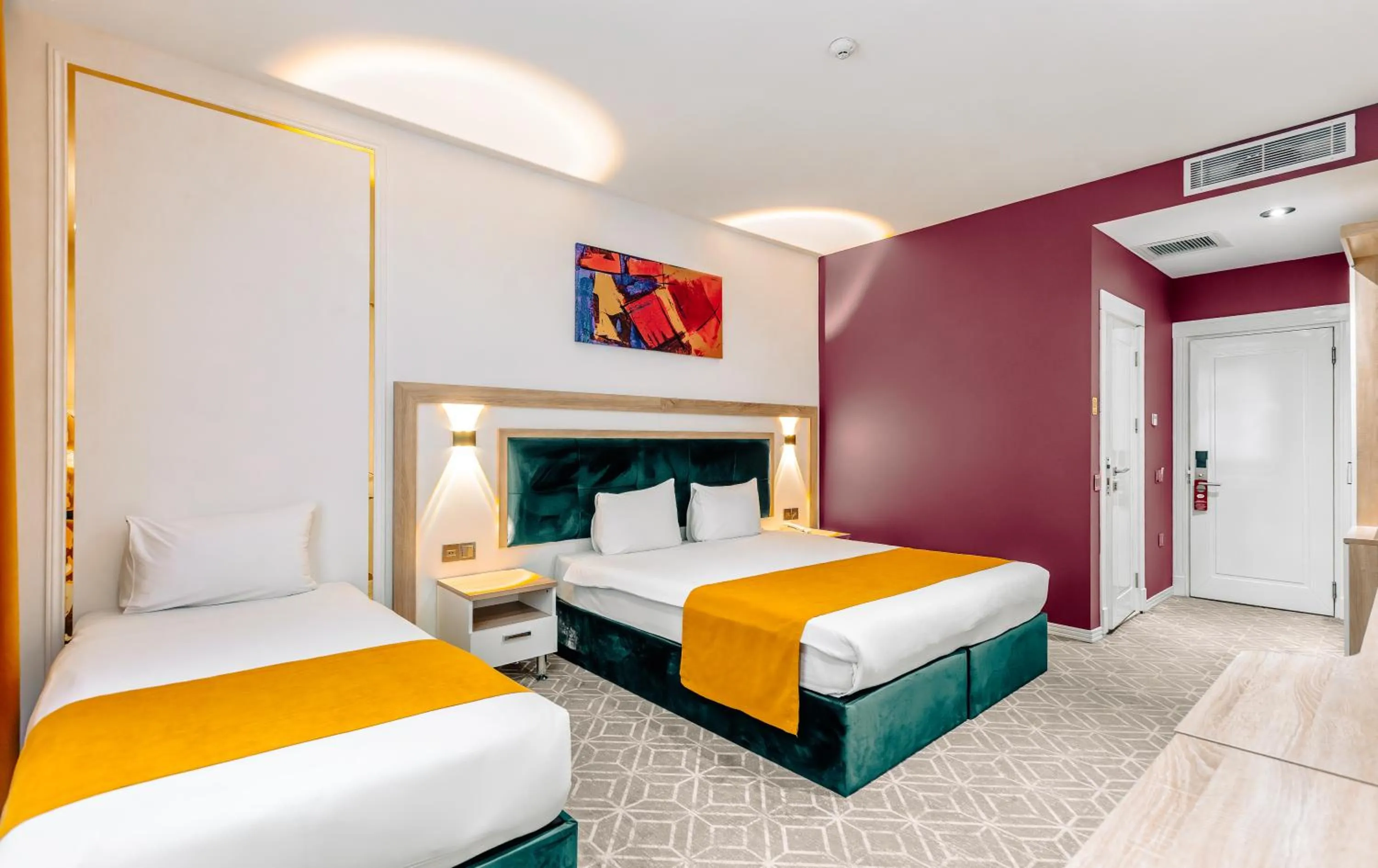 Bed in ALBA HOTEL & SPA