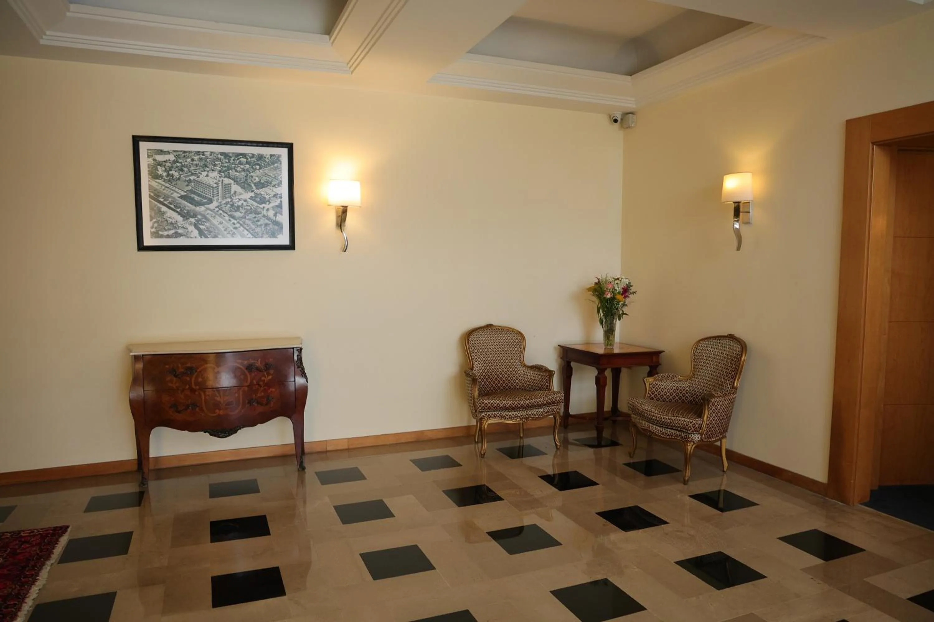 Riviera Hotel and Beach Lounge, Beirut