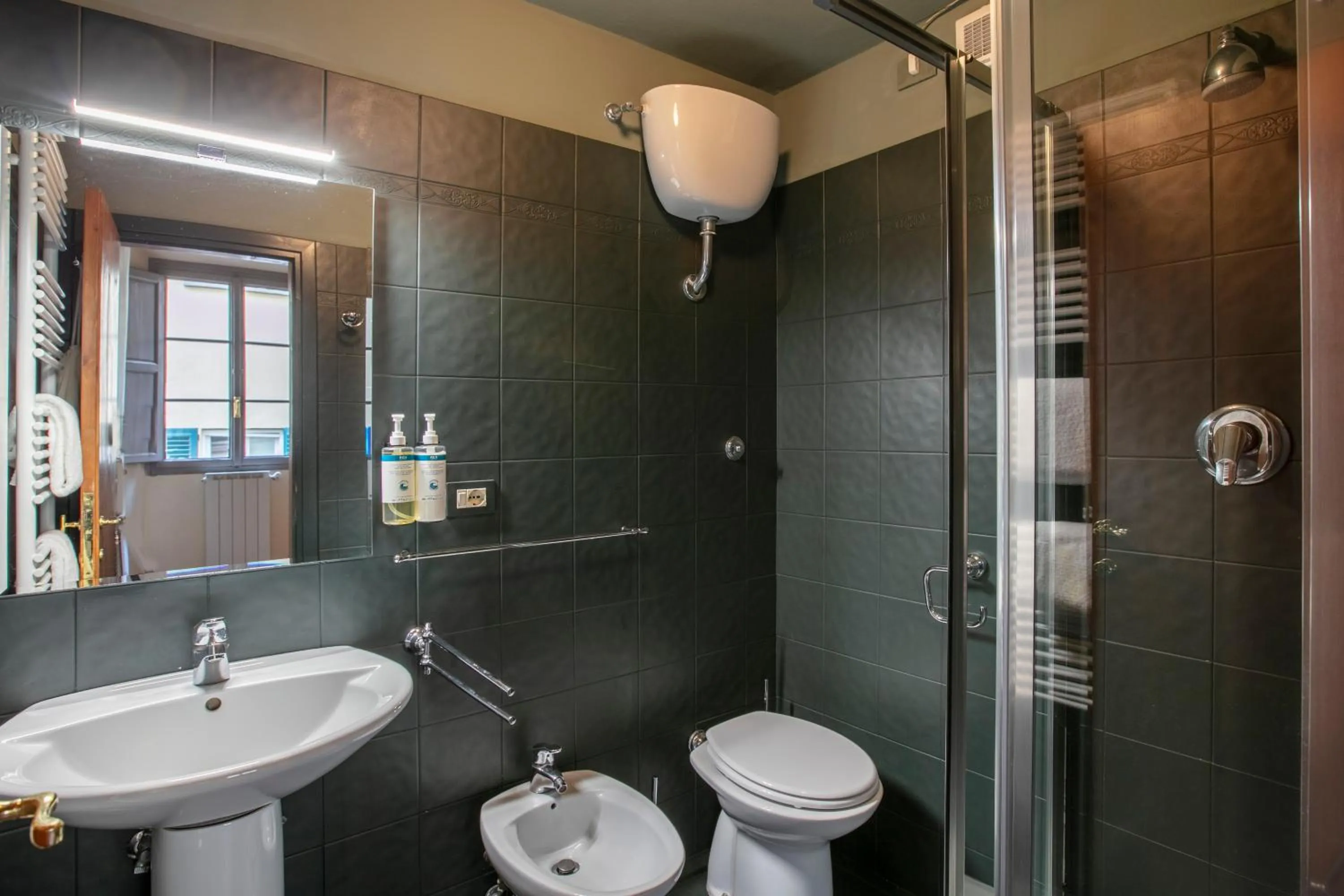 Bathroom in Numa Florence Palazzo Belfiore