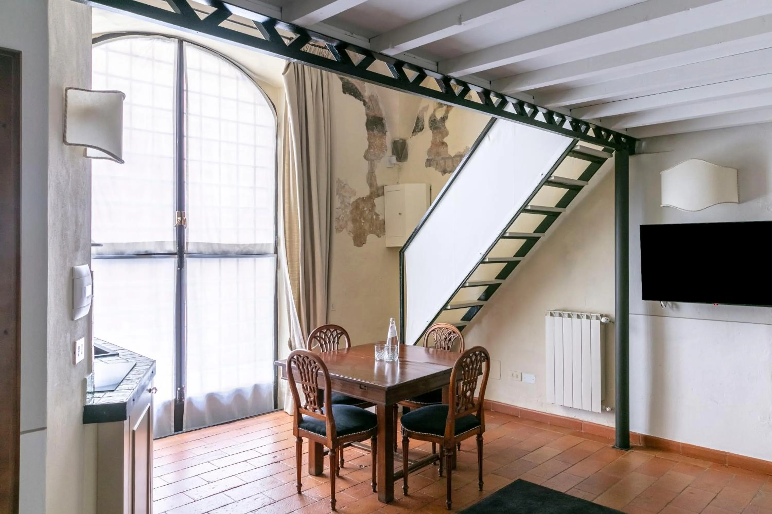 Dining area in Numa Florence Palazzo Belfiore