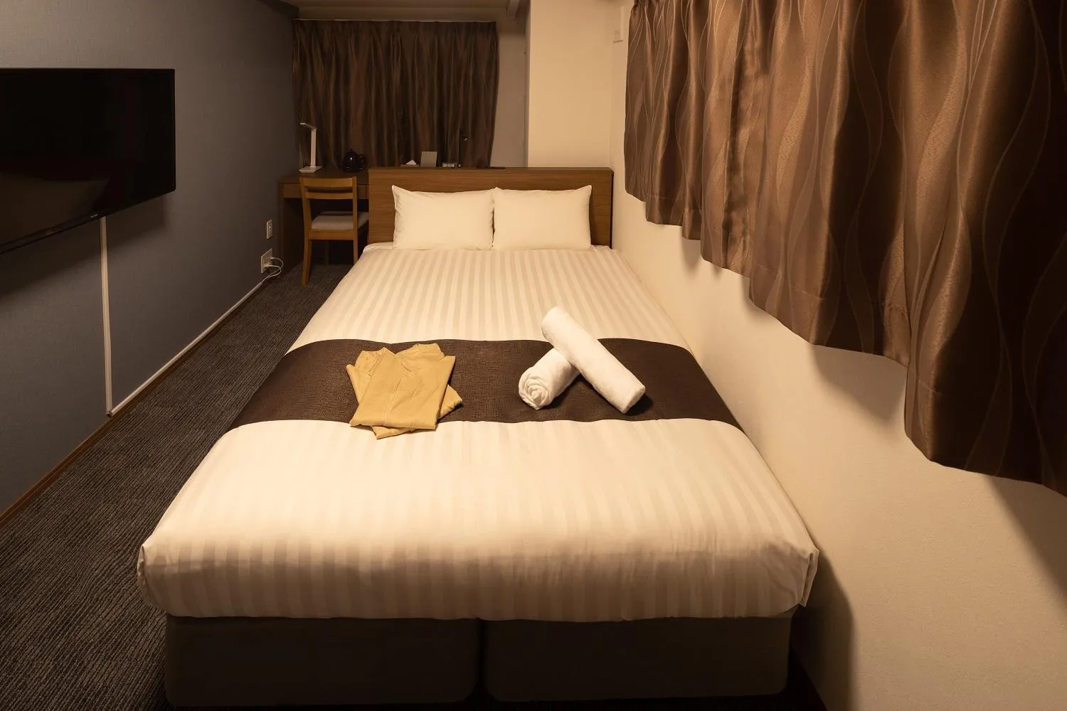 Photo of the whole room, Bed in Coruscant Hotel NagasakiekiⅢ