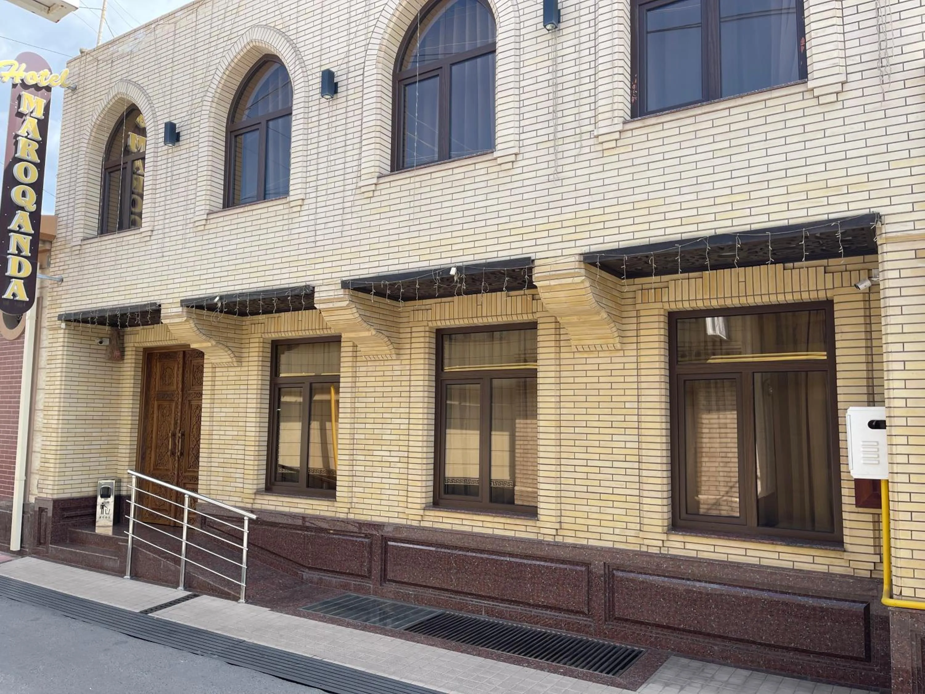 Property building in Hotel Maroqanda