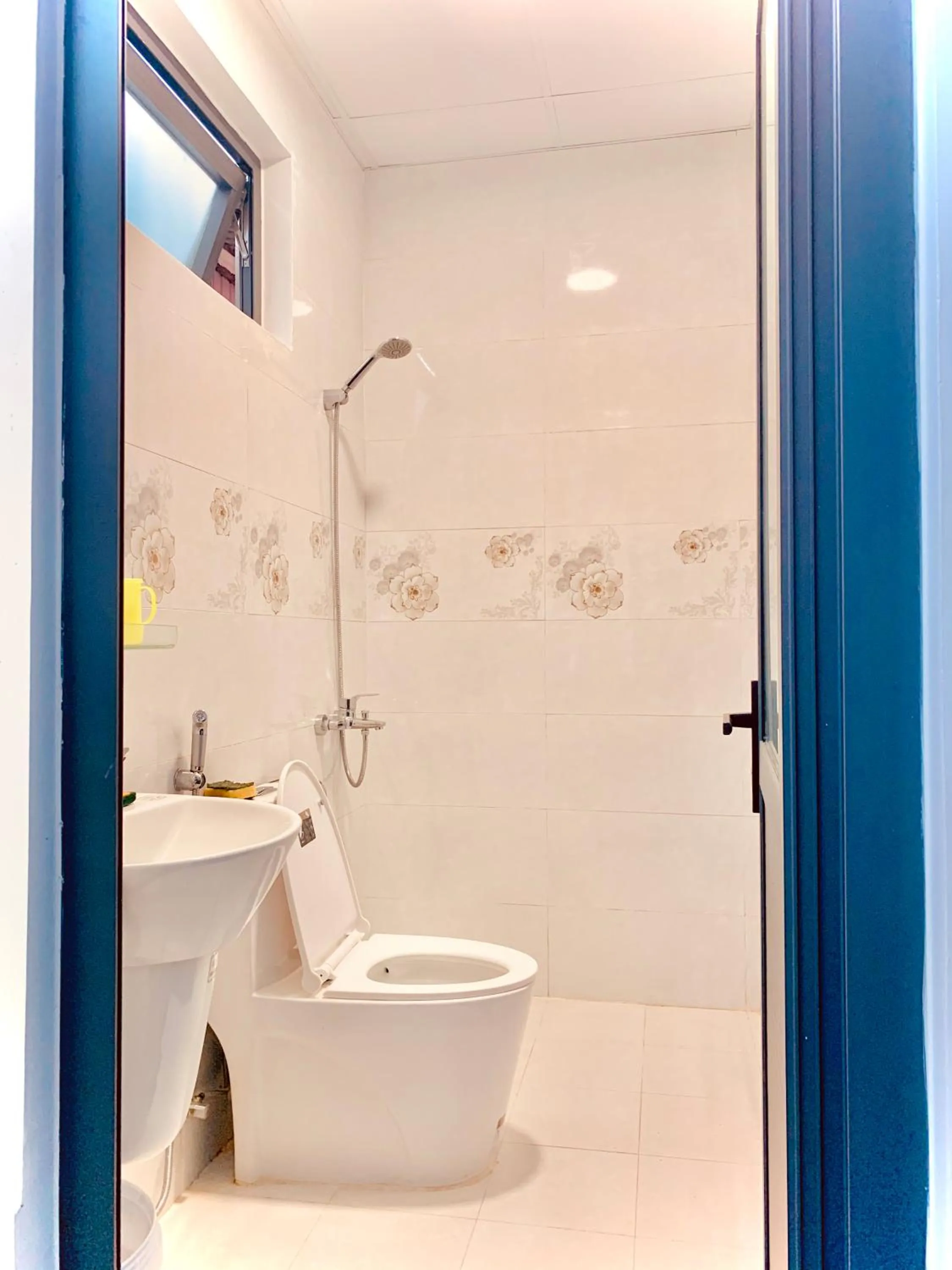 Shower in Family Homestay Dalat Casa