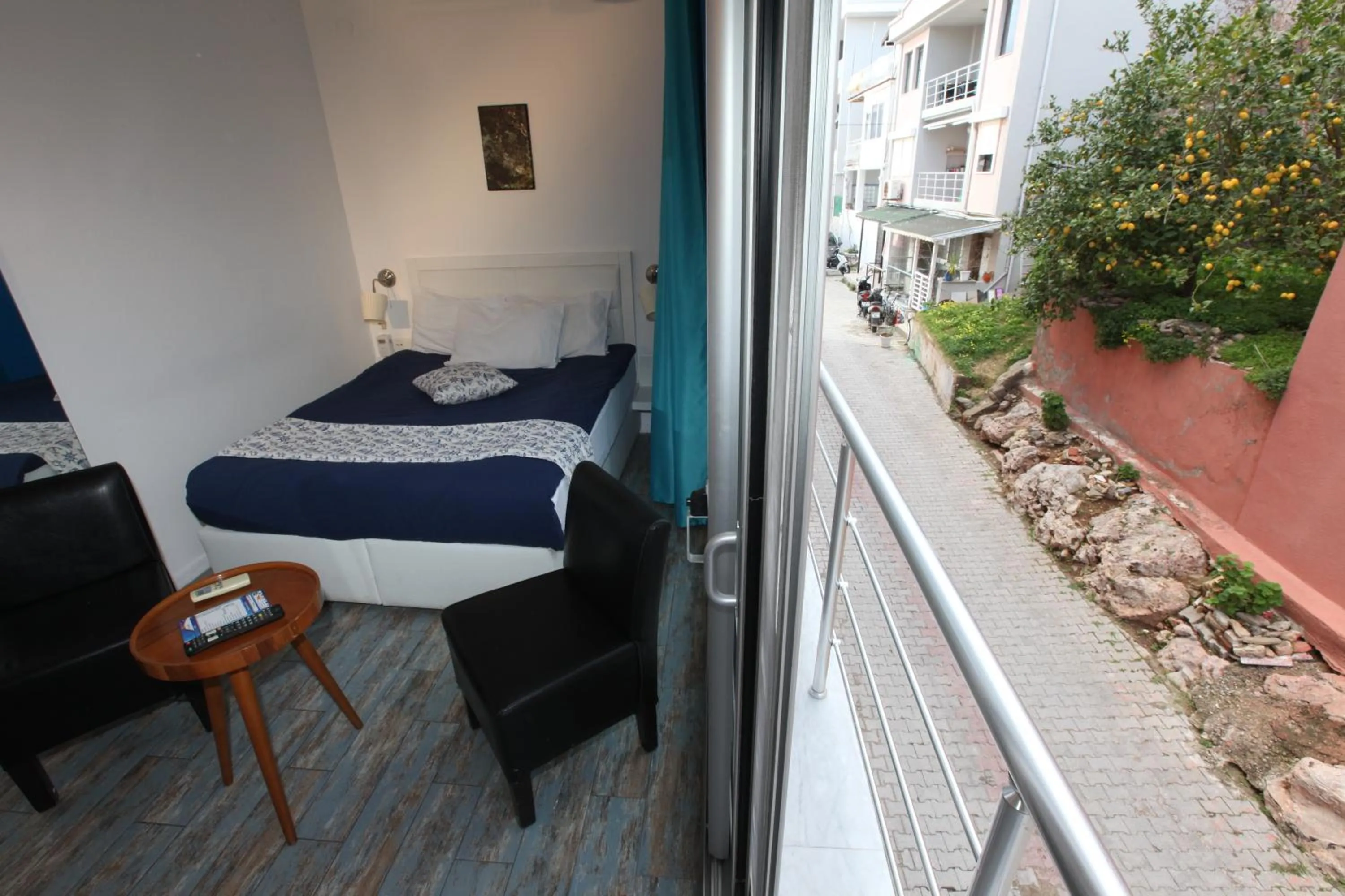 Street view, Bed in Larimar Hotel Cesme