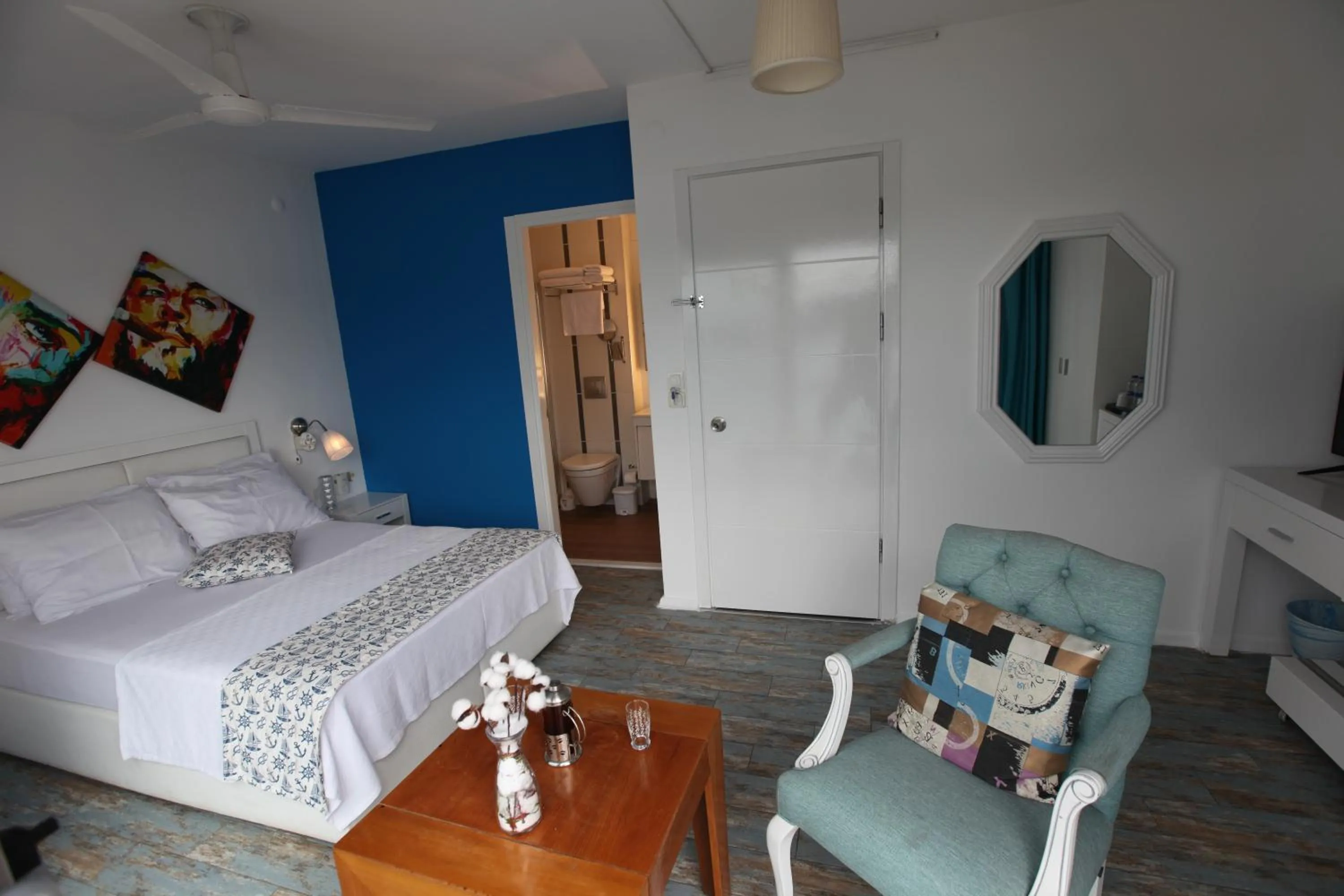 Bed in Larimar Hotel Cesme