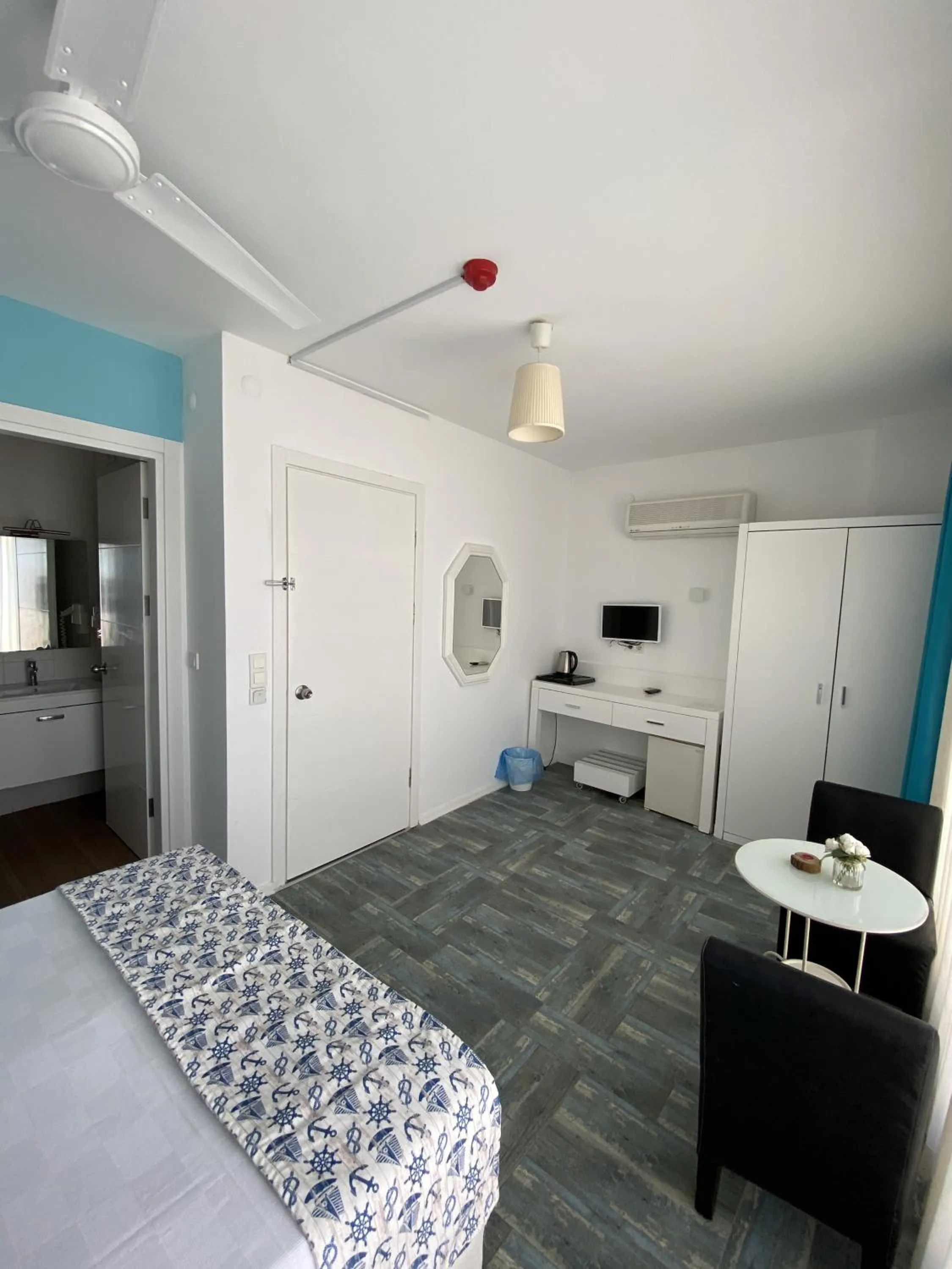 Bed in Larimar Hotel Cesme