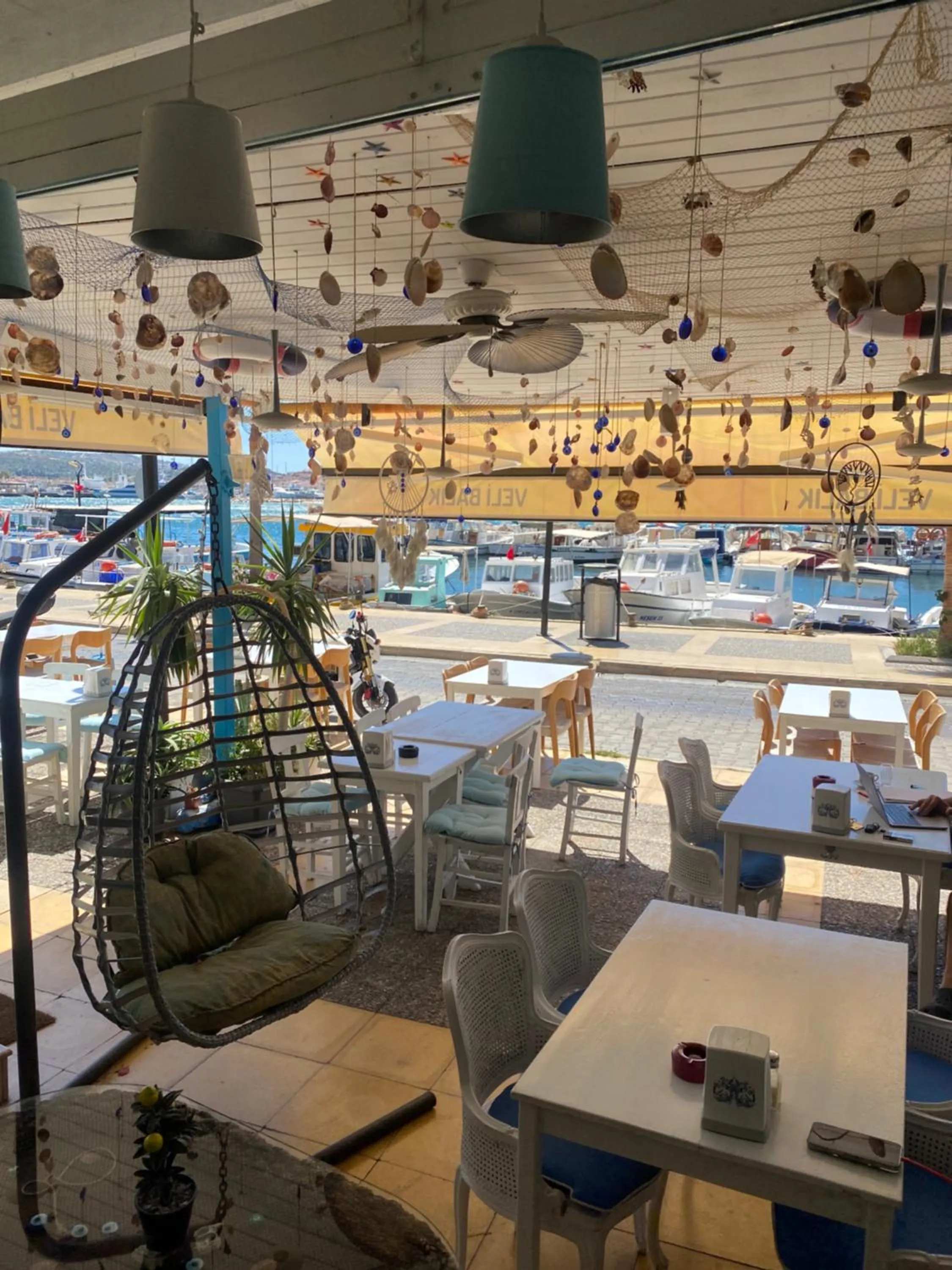 Restaurant/places to eat in Larimar Hotel Cesme