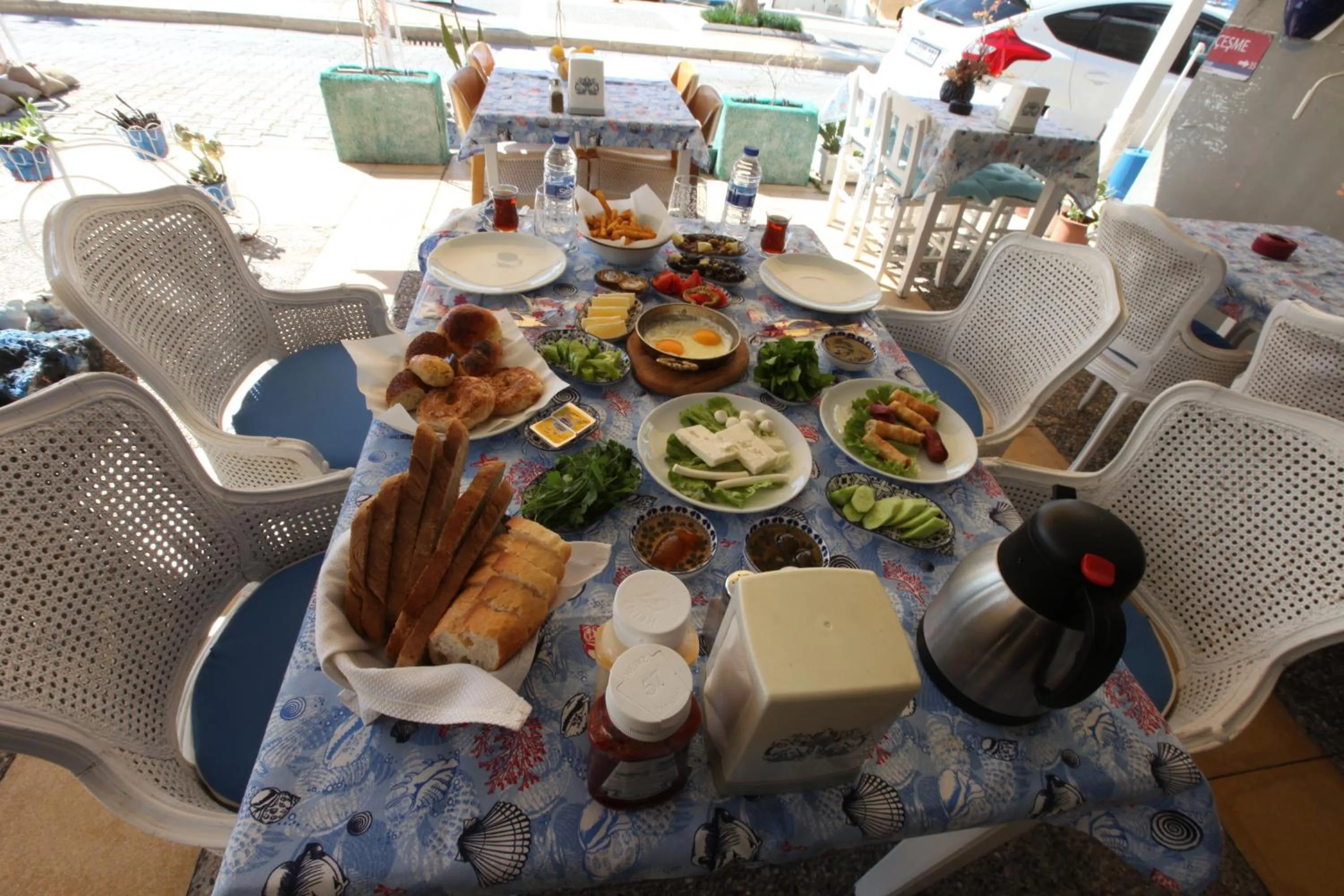 Restaurant/places to eat in Larimar Hotel Cesme