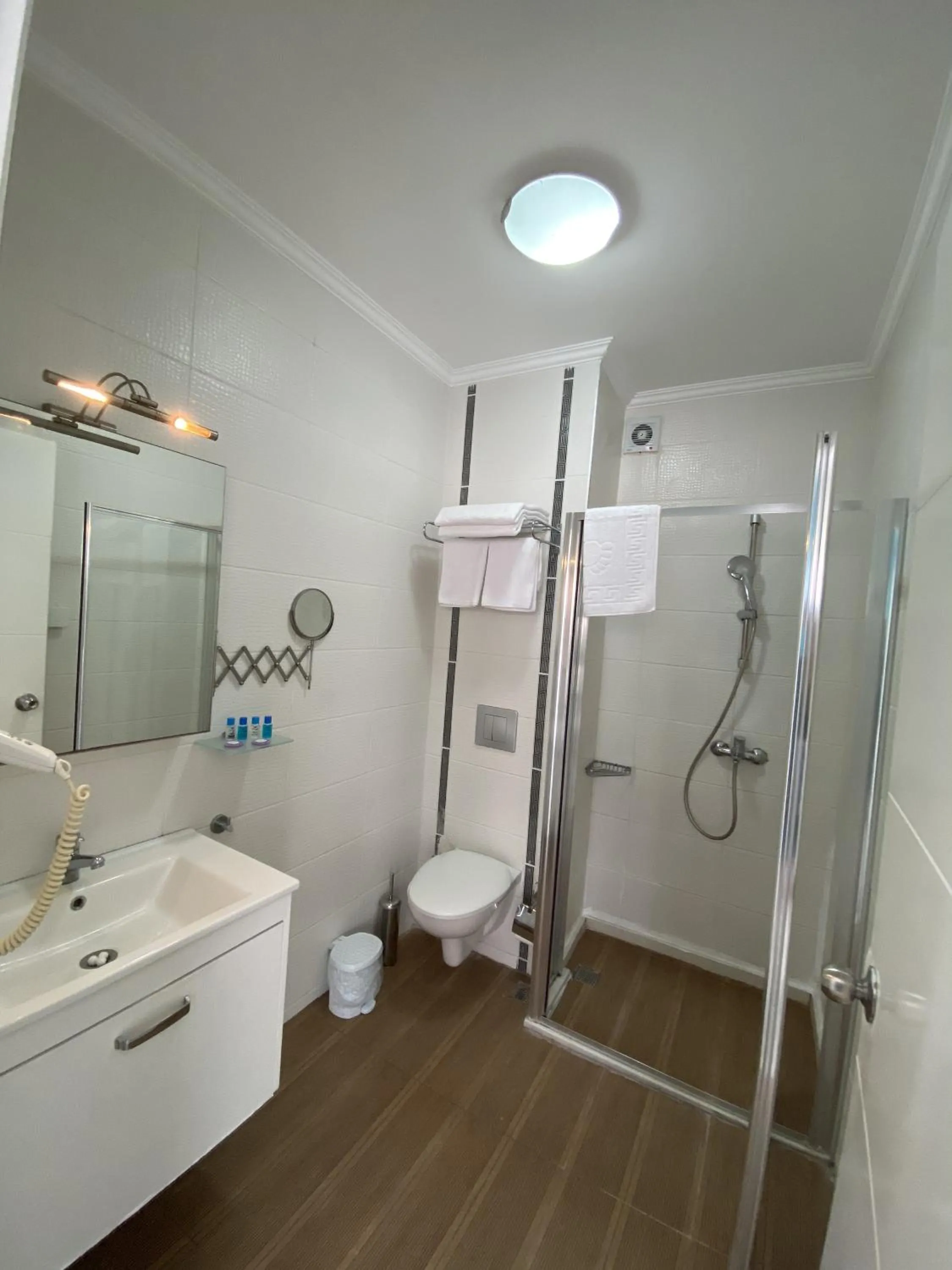 Bathroom in Larimar Hotel Cesme