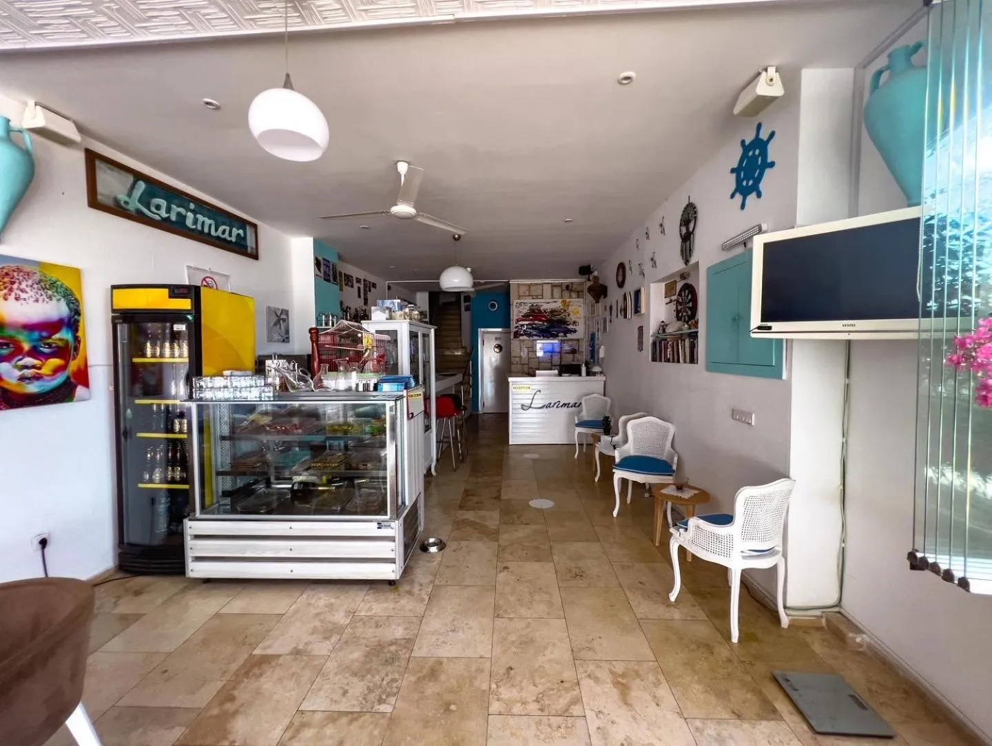 Restaurant/places to eat in Larimar Hotel Cesme