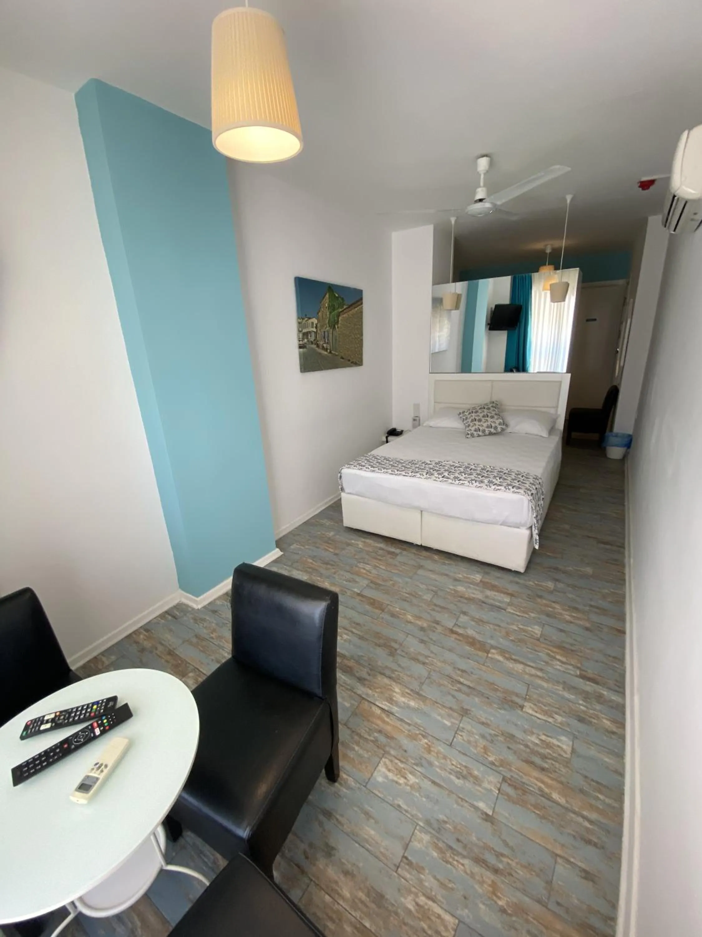 Photo of the whole room, Bed in Larimar Hotel Cesme