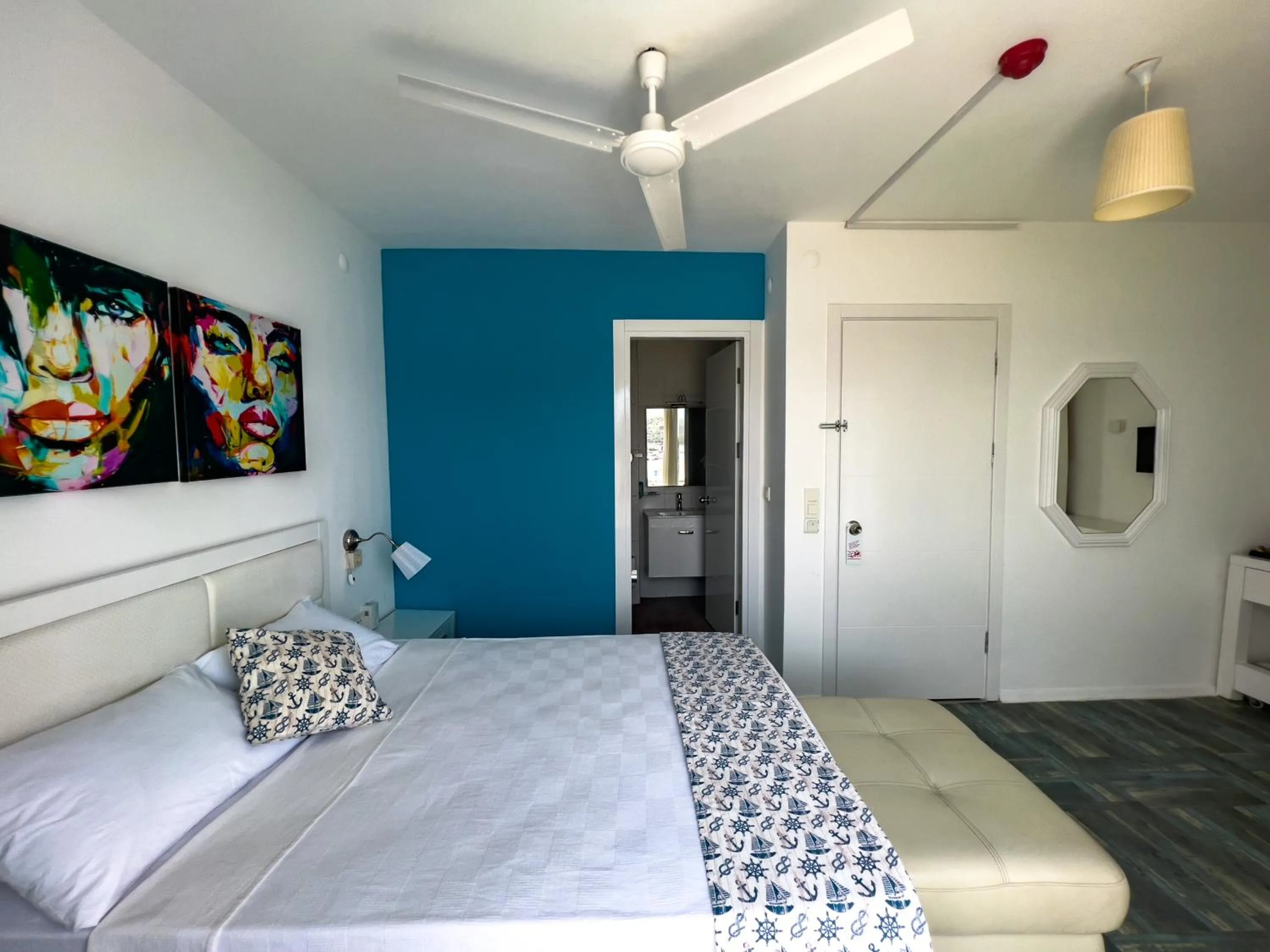 Bed in Larimar Hotel Cesme