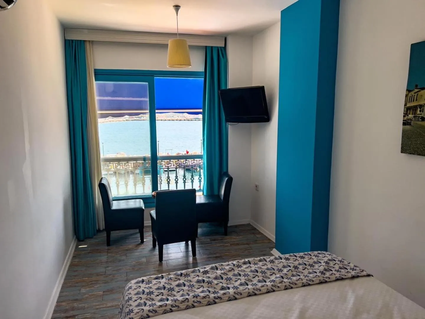 TV and multimedia, Bed in Larimar Hotel Cesme