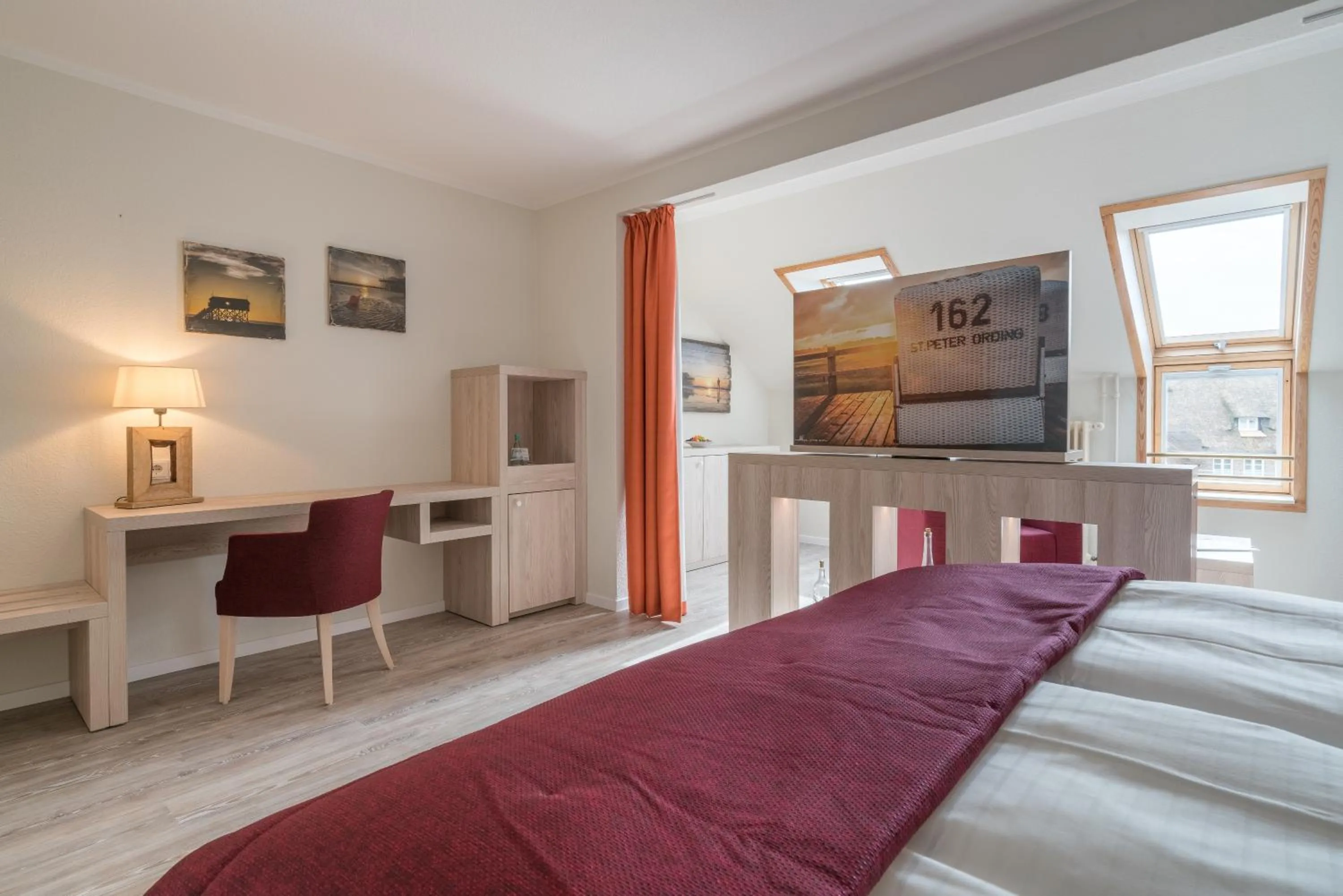 Photo of the whole room, Bed in Hotel Garni Kölfhamm