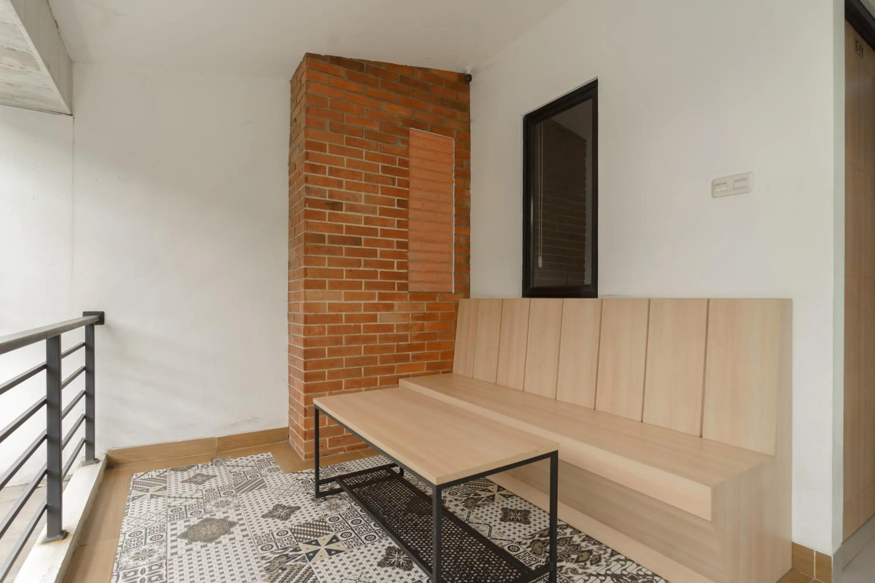 RedDoorz near Seasons City Mall 3