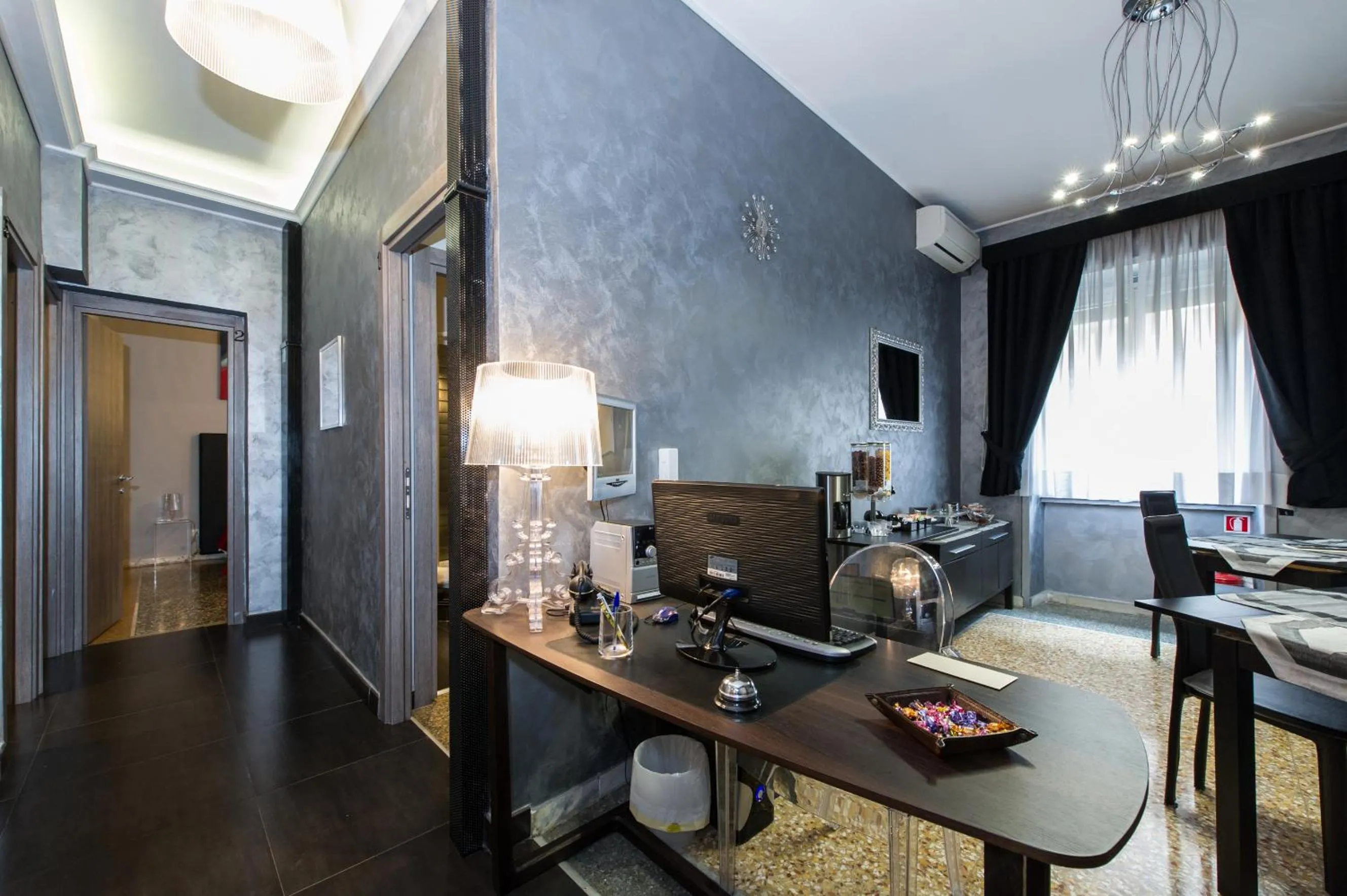 Communal lounge/ TV room in Domus Fabiola - Vaticano