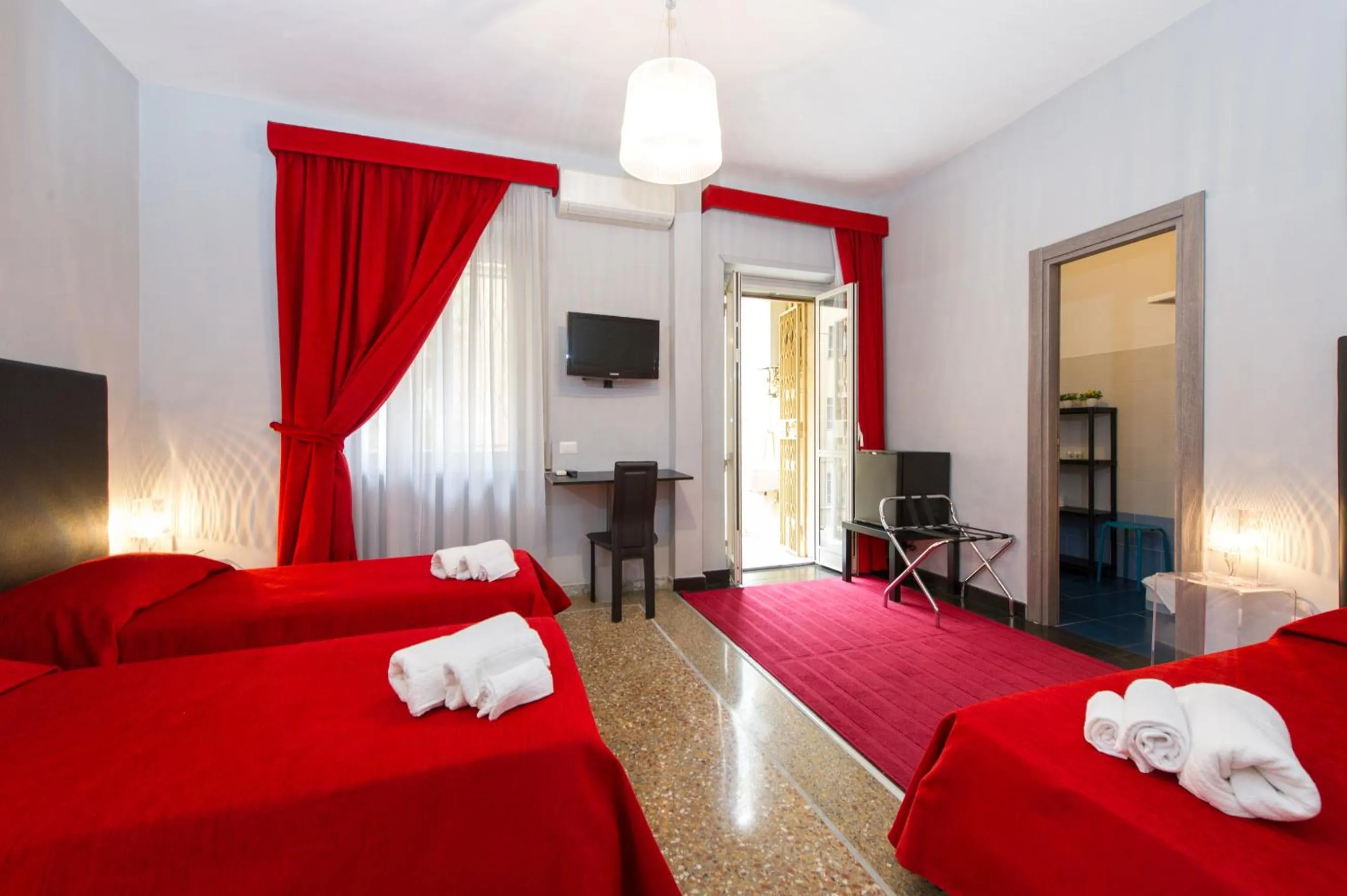 Photo of the whole room, Bed in Domus Fabiola - Vaticano