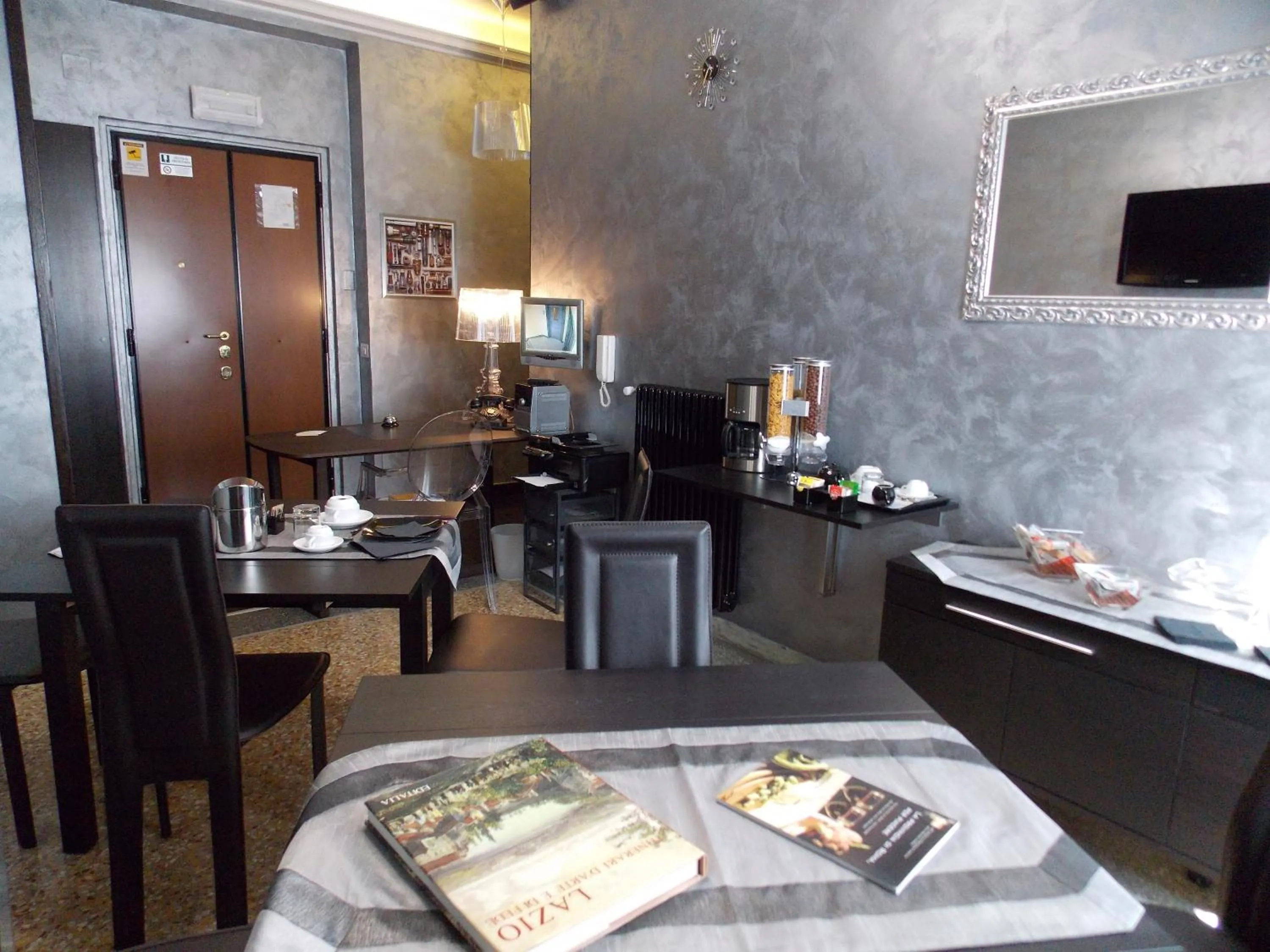 Restaurant/places to eat in Domus Fabiola - Vaticano