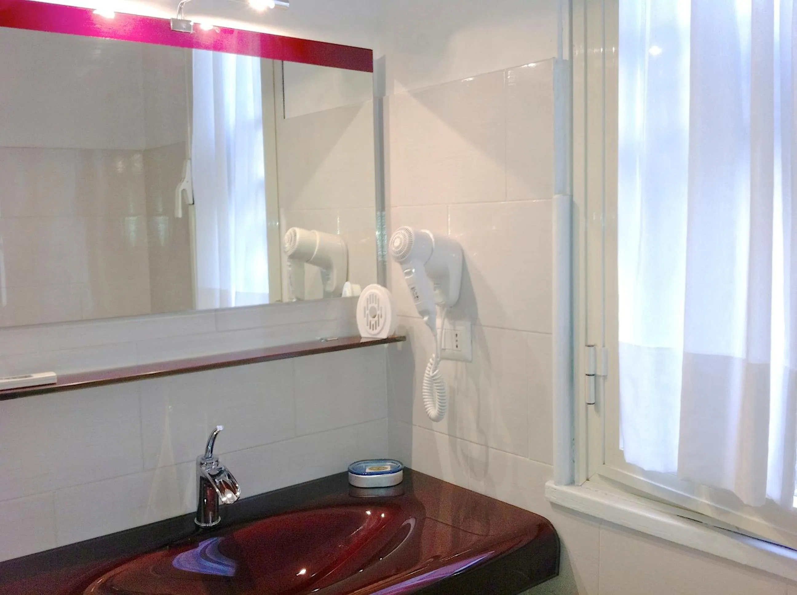 Bathroom in Domus Fabiola - Vaticano