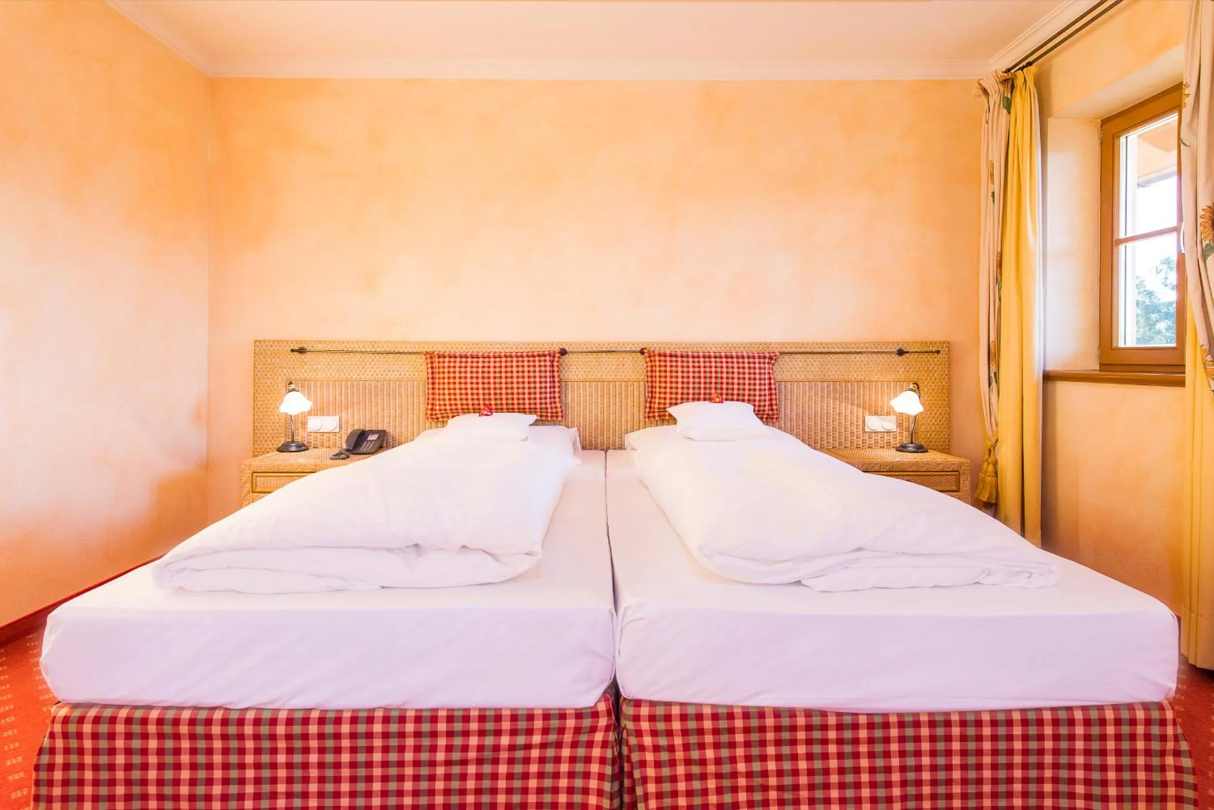 Photo of the whole room, Bed in Hotel und Landgasthof Altwirt