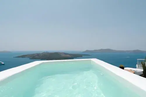 Deluxe Double Room with Caldera View and Outdoor Hot Tub in Anemos Fira Caldera View Deluxe Double Room with Caldera View and Outdoor Hot Tub in Anemos Fira Caldera View