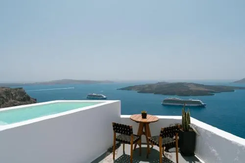 Anemos Fira Caldera View