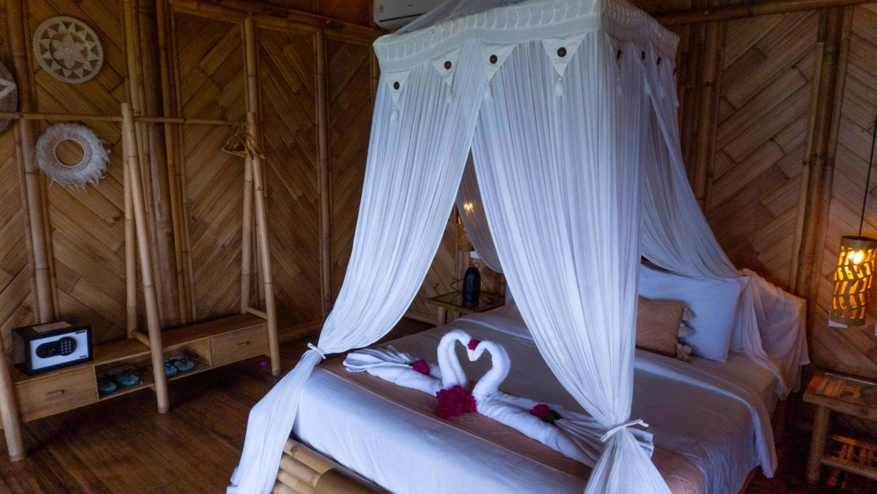 Bedroom, Bed in Elang Hillside Bamboo Villas