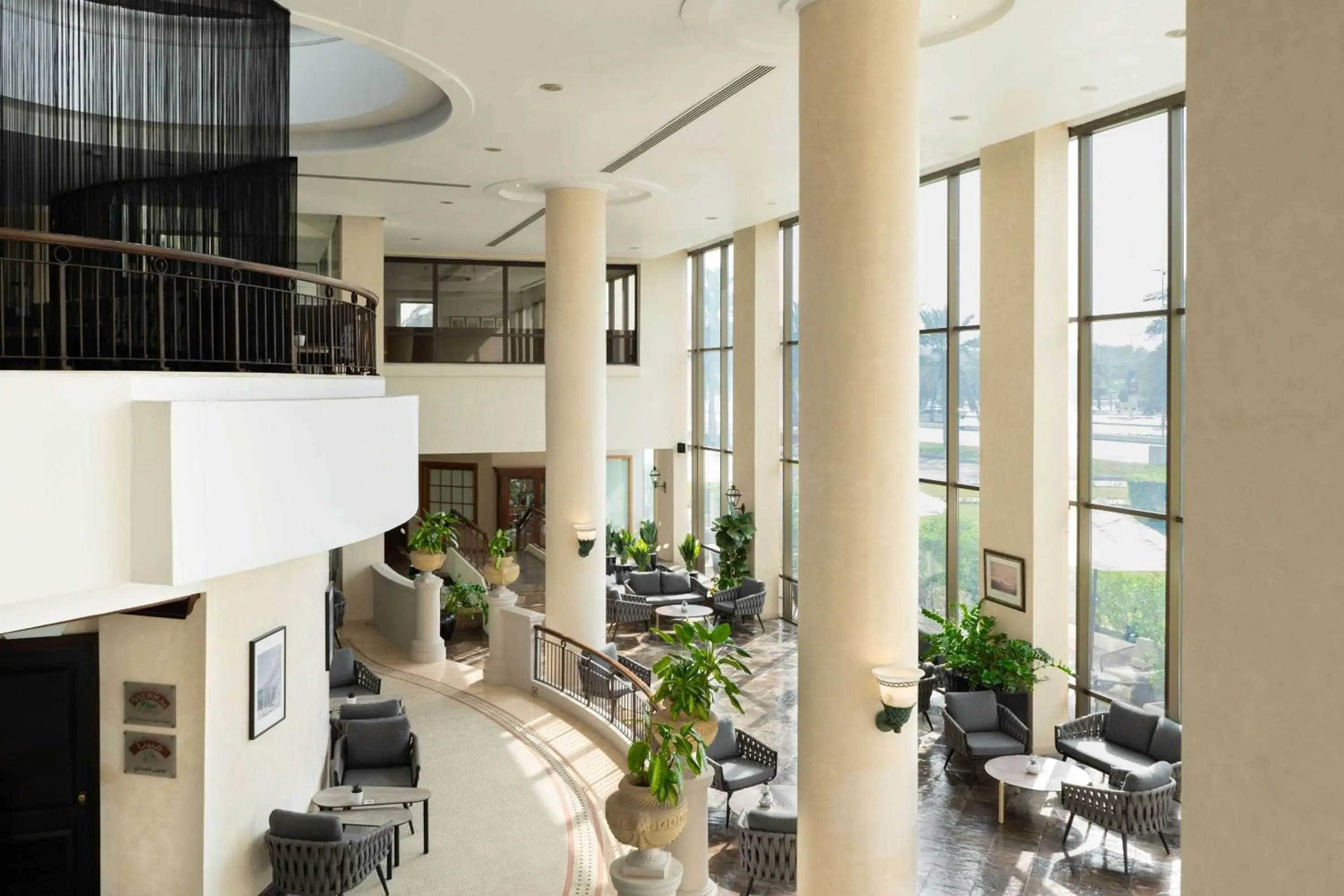 Restaurant/places to eat in Radisson Blu Hotel & Resort, Abu Dhabi Corniche Restaurant/places to eat in Radisson Blu Hotel & Resort, Abu Dhabi Corniche