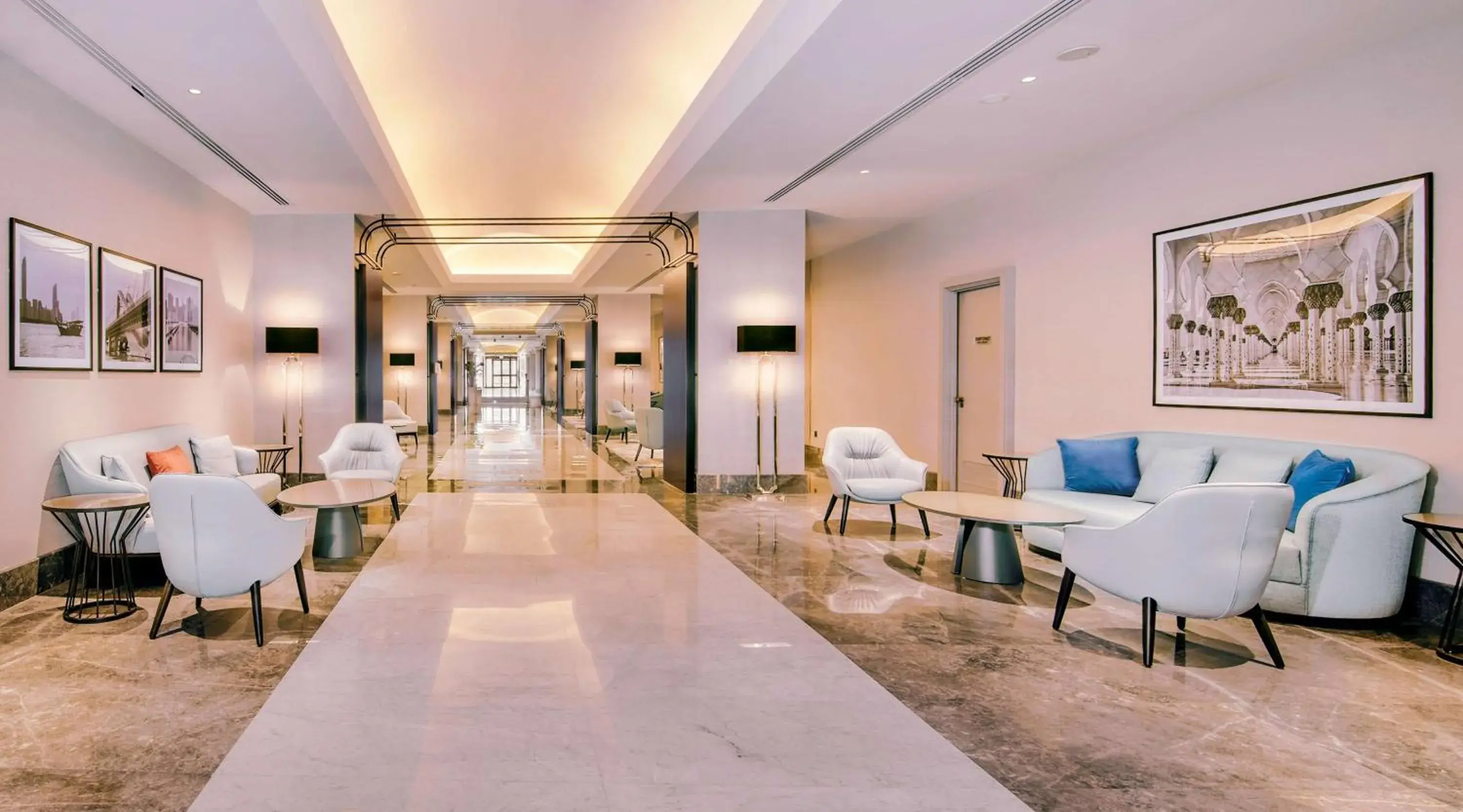 Lobby or reception in Radisson Blu Hotel & Resort, Abu Dhabi Corniche Lobby or reception in Radisson Blu Hotel & Resort, Abu Dhabi Corniche