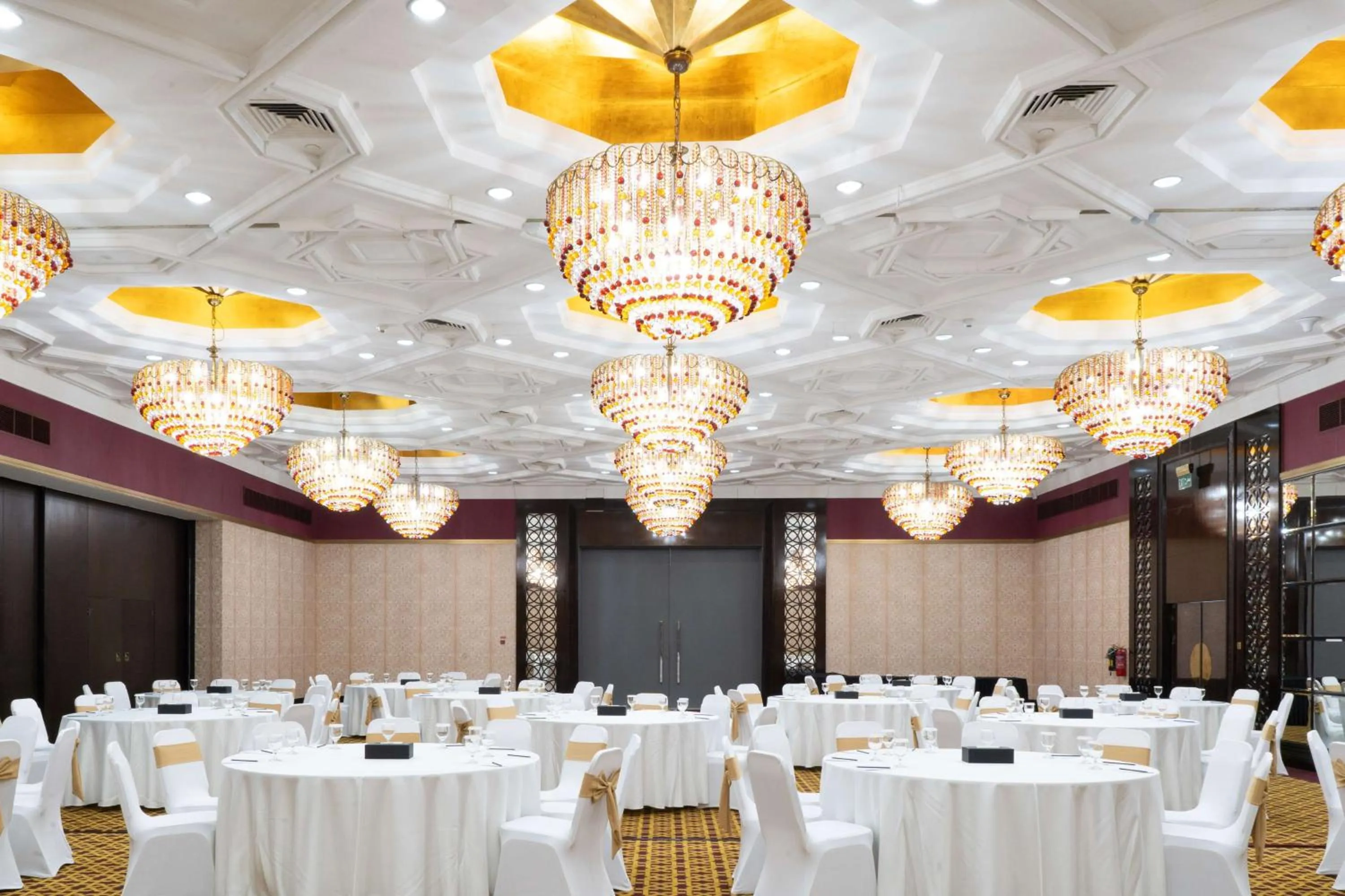 Banquet/Function facilities in Radisson Blu Hotel & Resort, Abu Dhabi Corniche