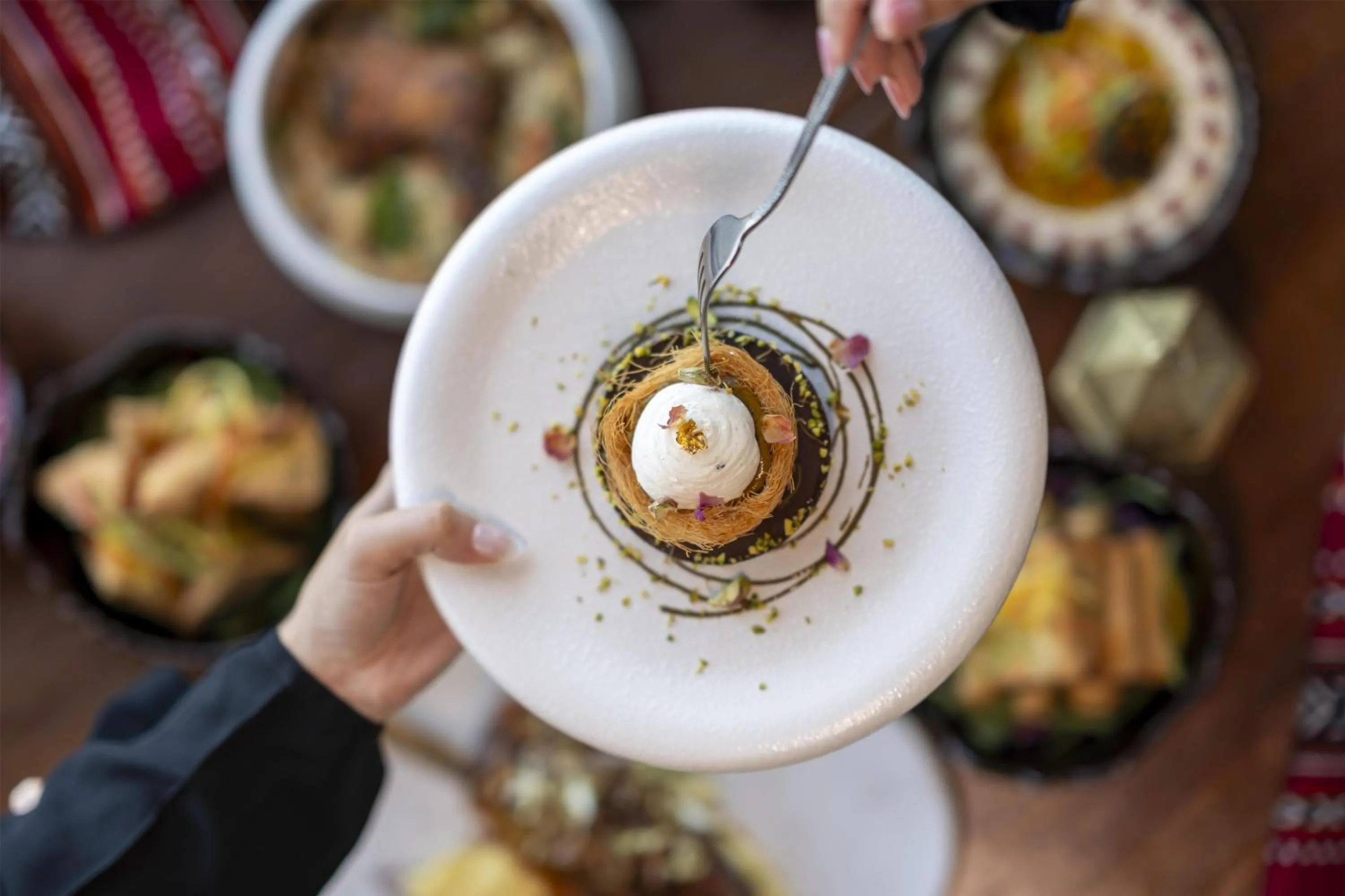 Food and drinks in Radisson Blu Hotel & Resort, Abu Dhabi Corniche