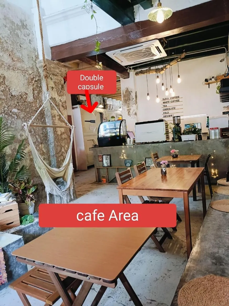 Vspace Guesthouse Capsule & Cafe