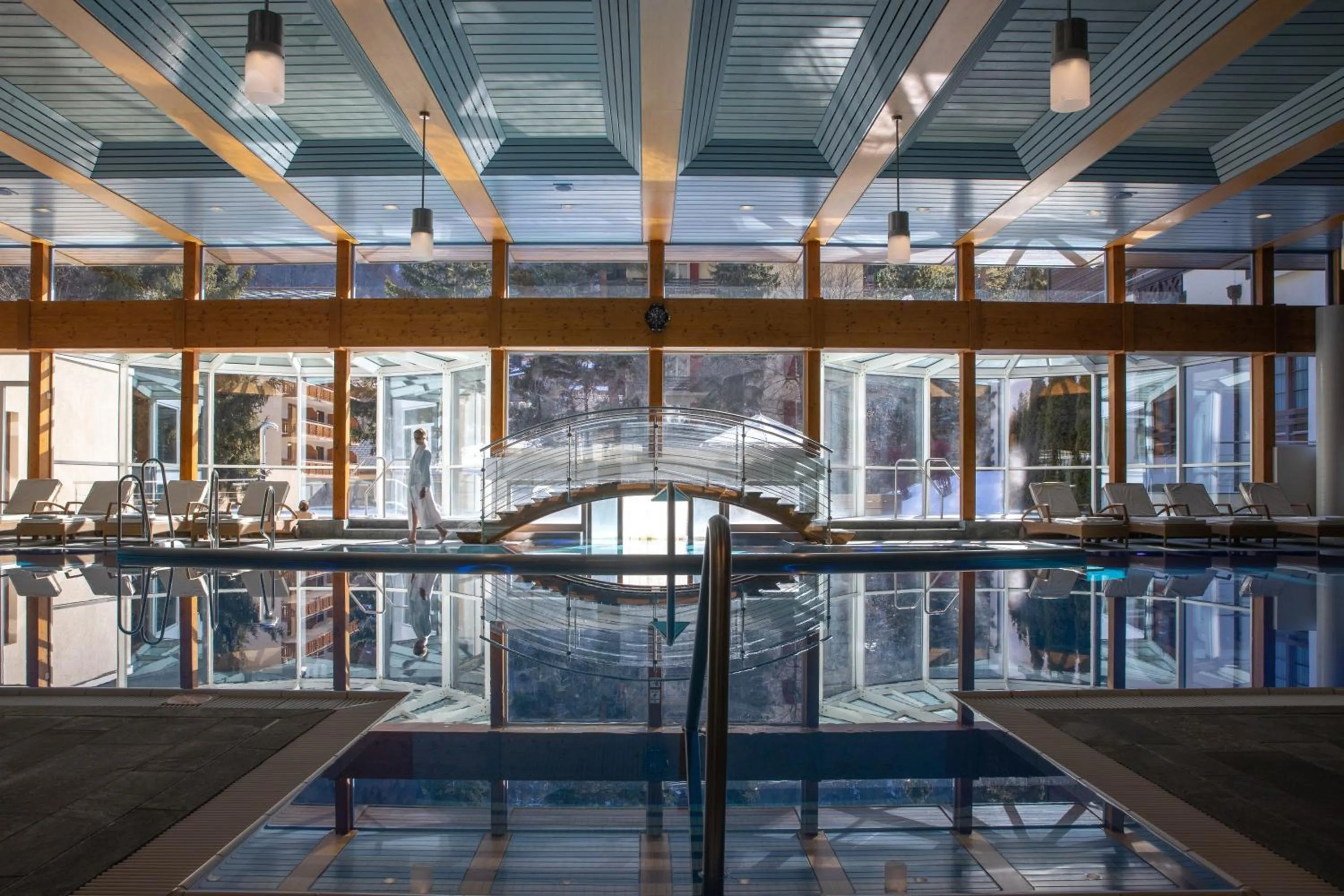 Swimming pool in Mont Cervin Palace