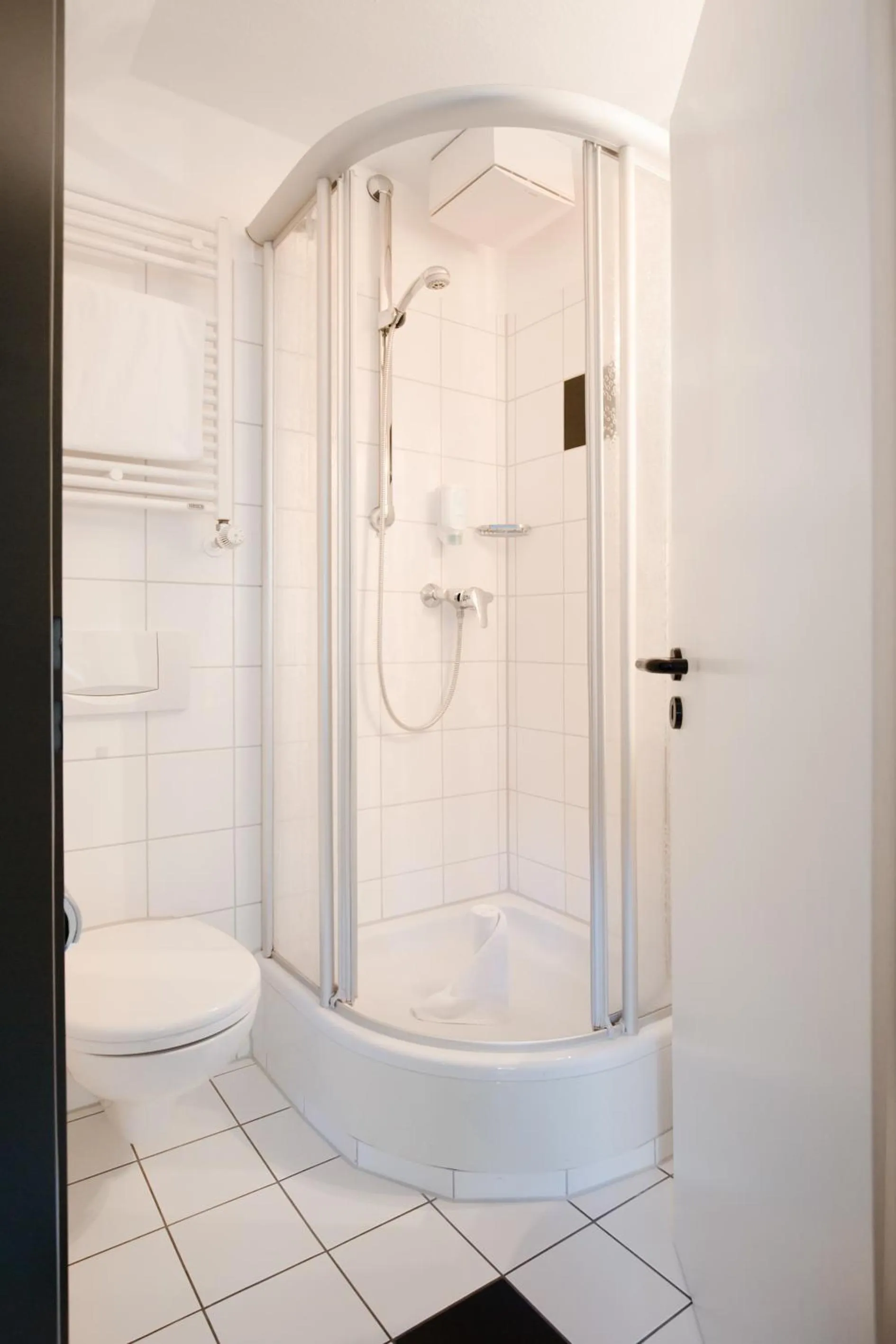 Shower in Montana Trend Hotel Lehrte