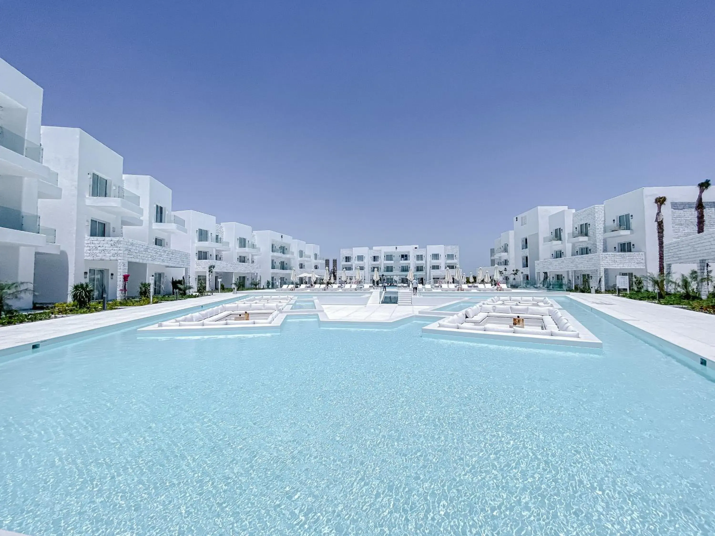 Pool view in Tanoak Resort Pool view in Tanoak Resort