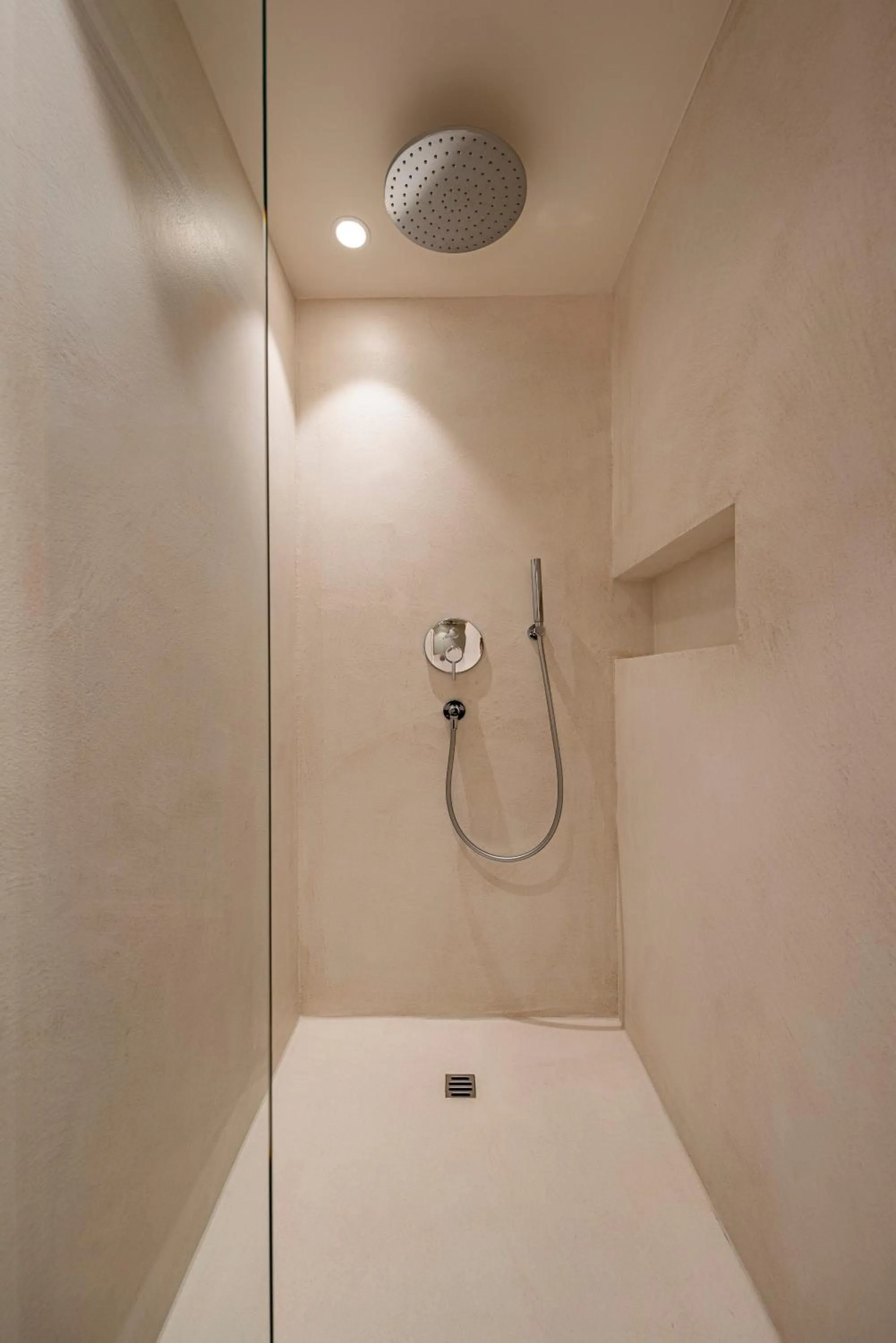 Shower in Posthotel Lechtal, Arlberg