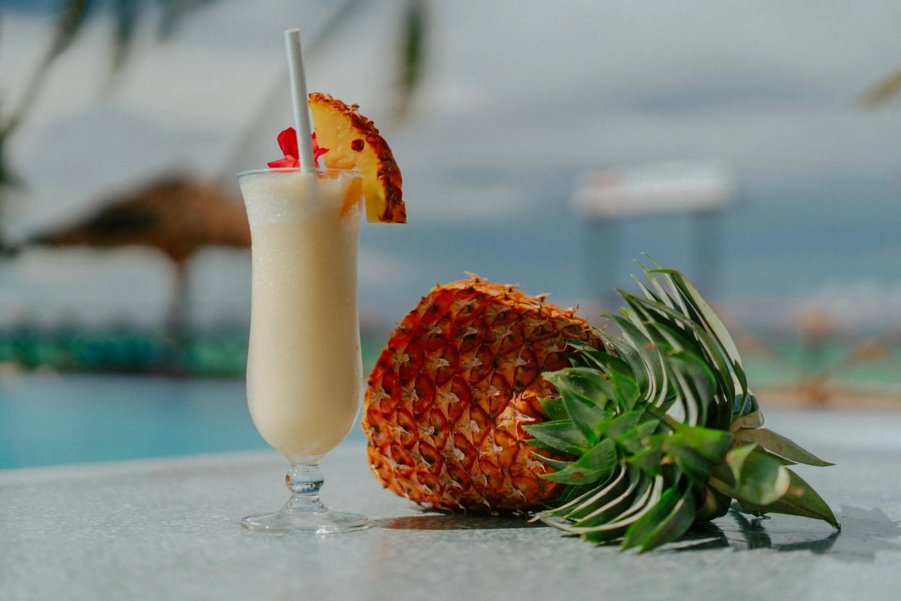 Food and drinks in Sunny Palms Beach Bungalows