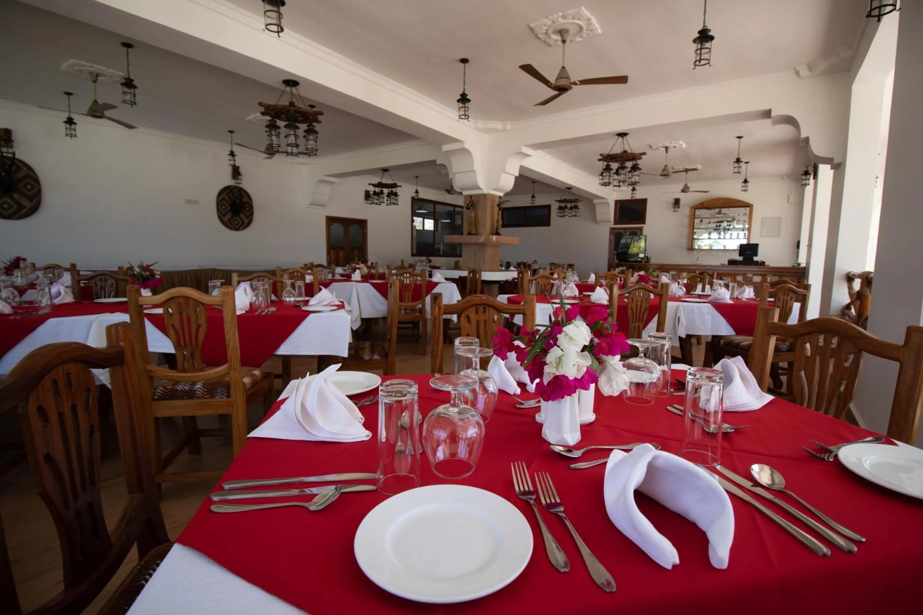 Restaurant/places to eat in Sunny Palms Beach Bungalows