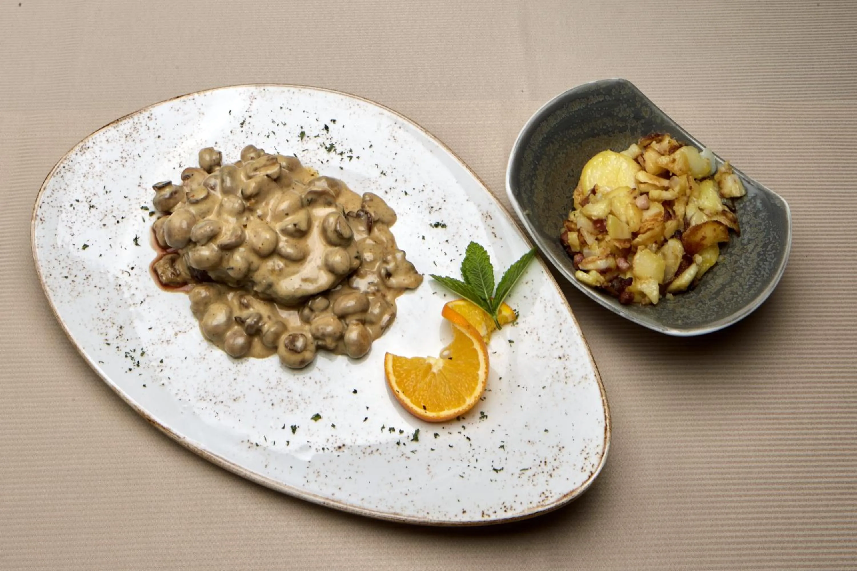 Restaurant/places to eat in Hotel Restaurant Doppeladler