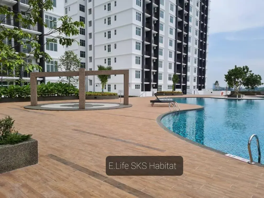 Property building in E Life SKS Habitat With WiFi Netflix Property building in E Life SKS Habitat With WiFi Netflix
