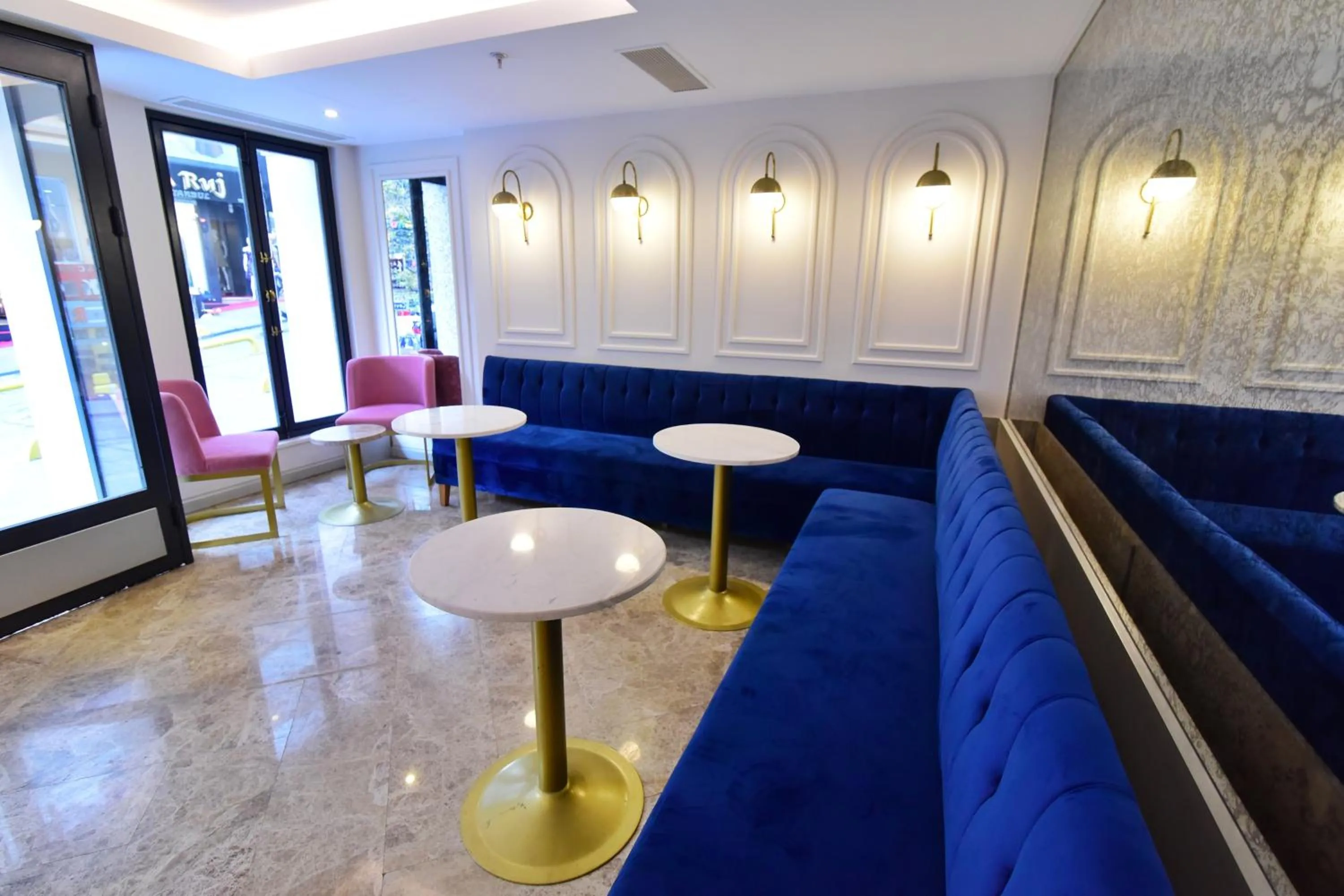 Lobby or reception in Serai Hotel