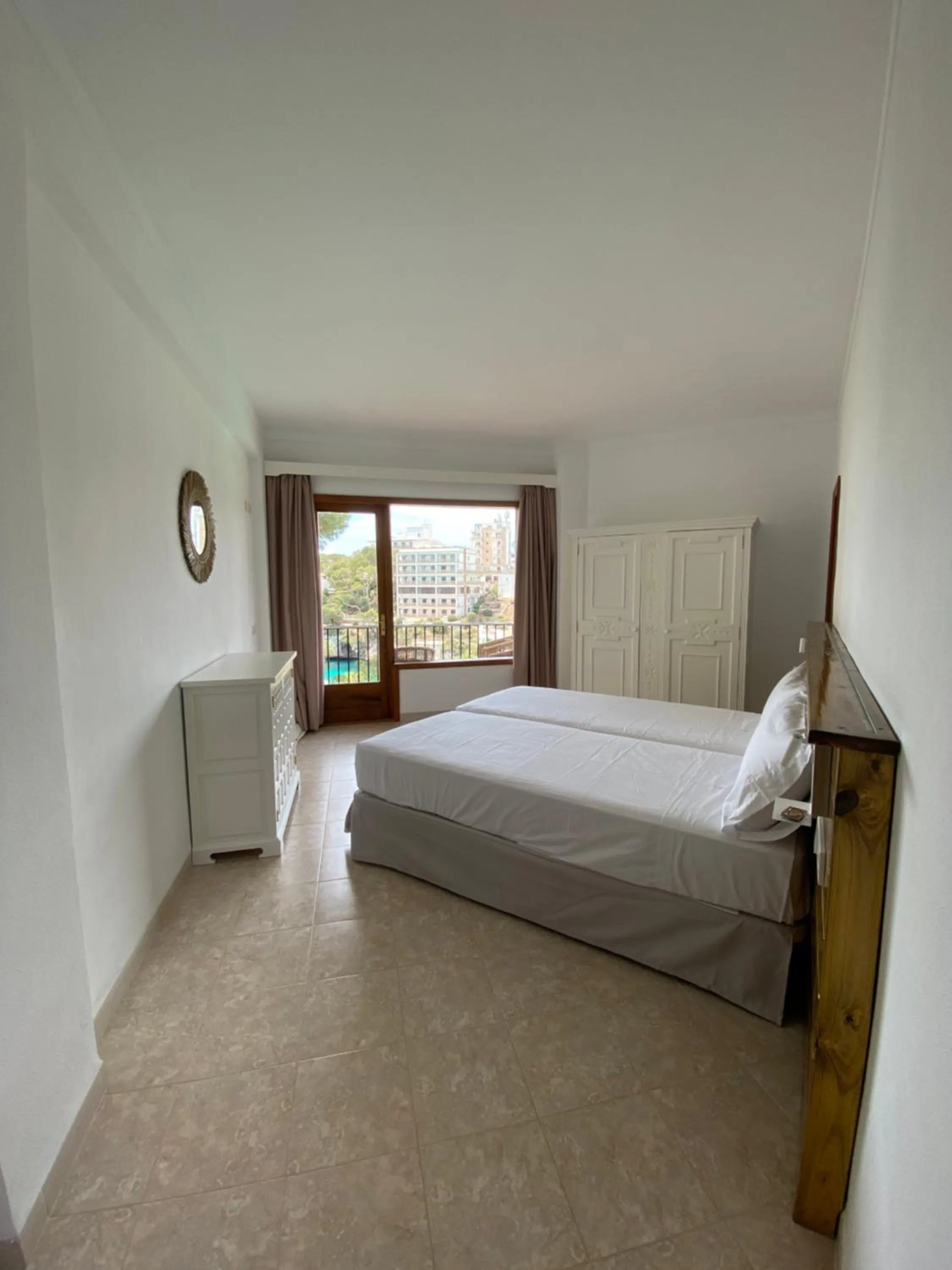 Bed in Hostal Palmaria