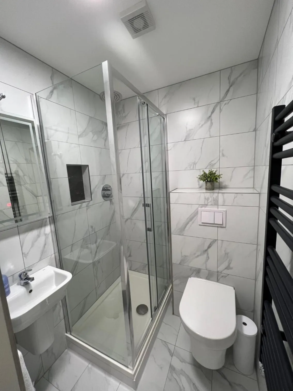 Shower in Winckley Square Residences