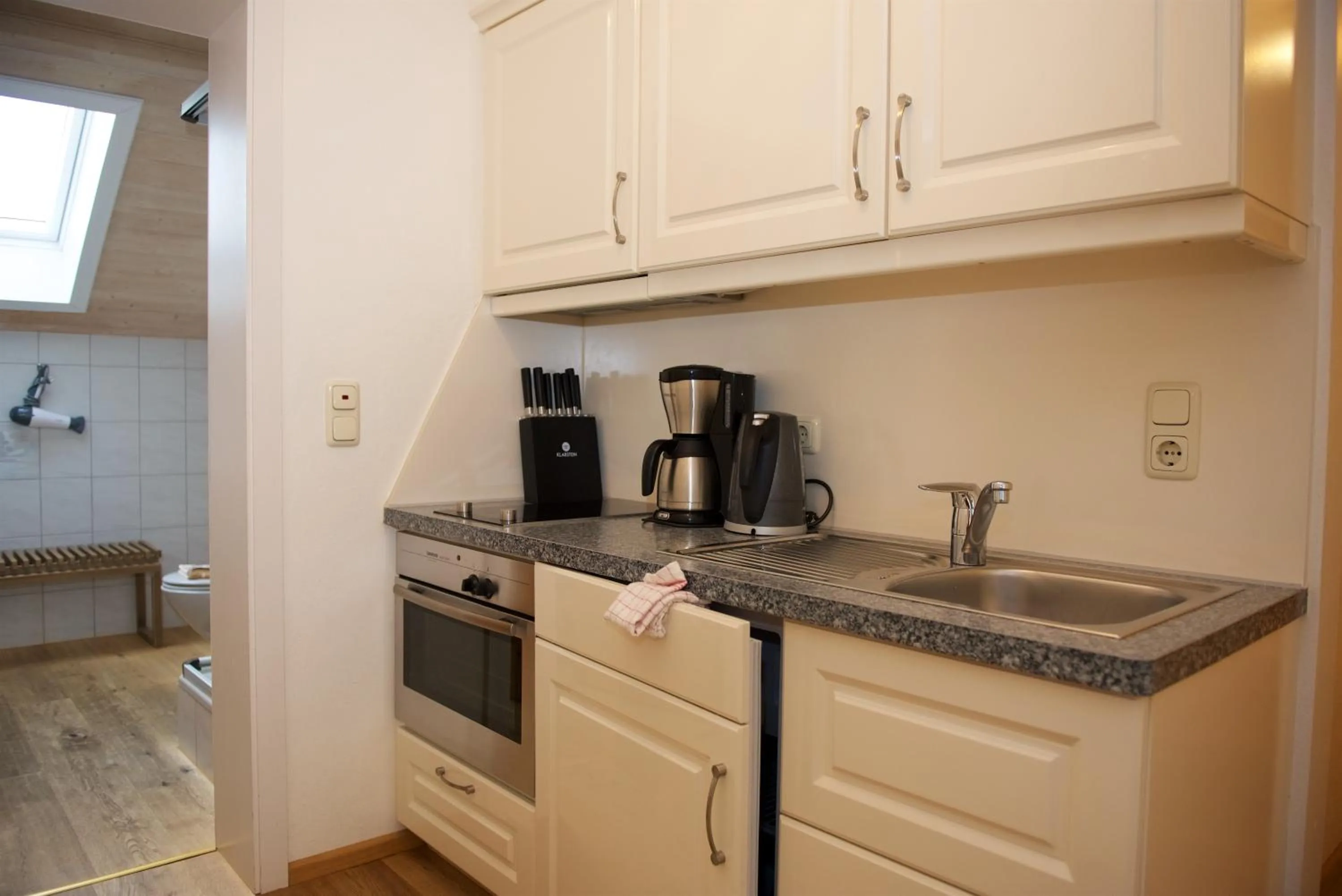 Coffee/tea facilities in Landhaus Kössel