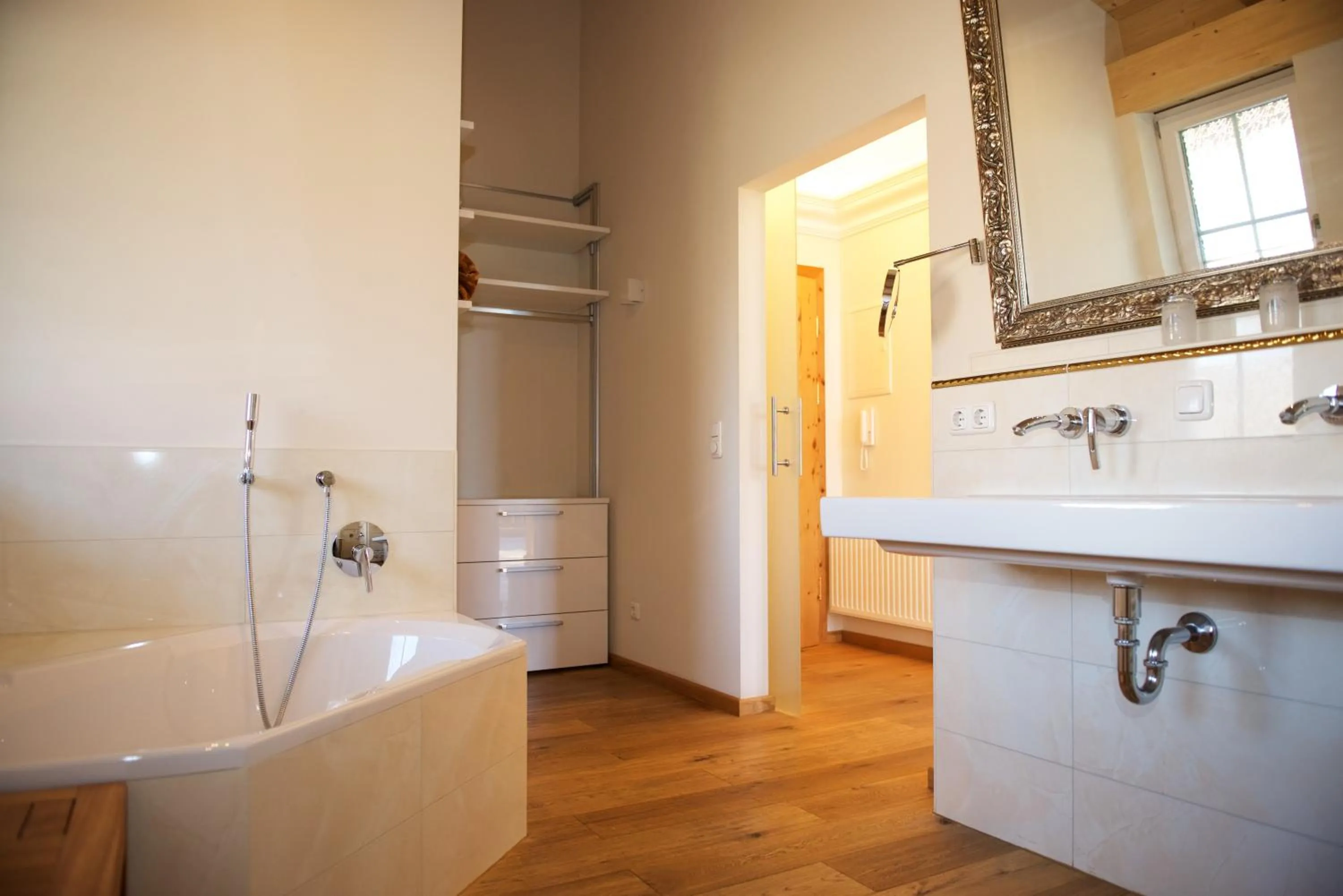 Bathroom in Landhaus Kössel