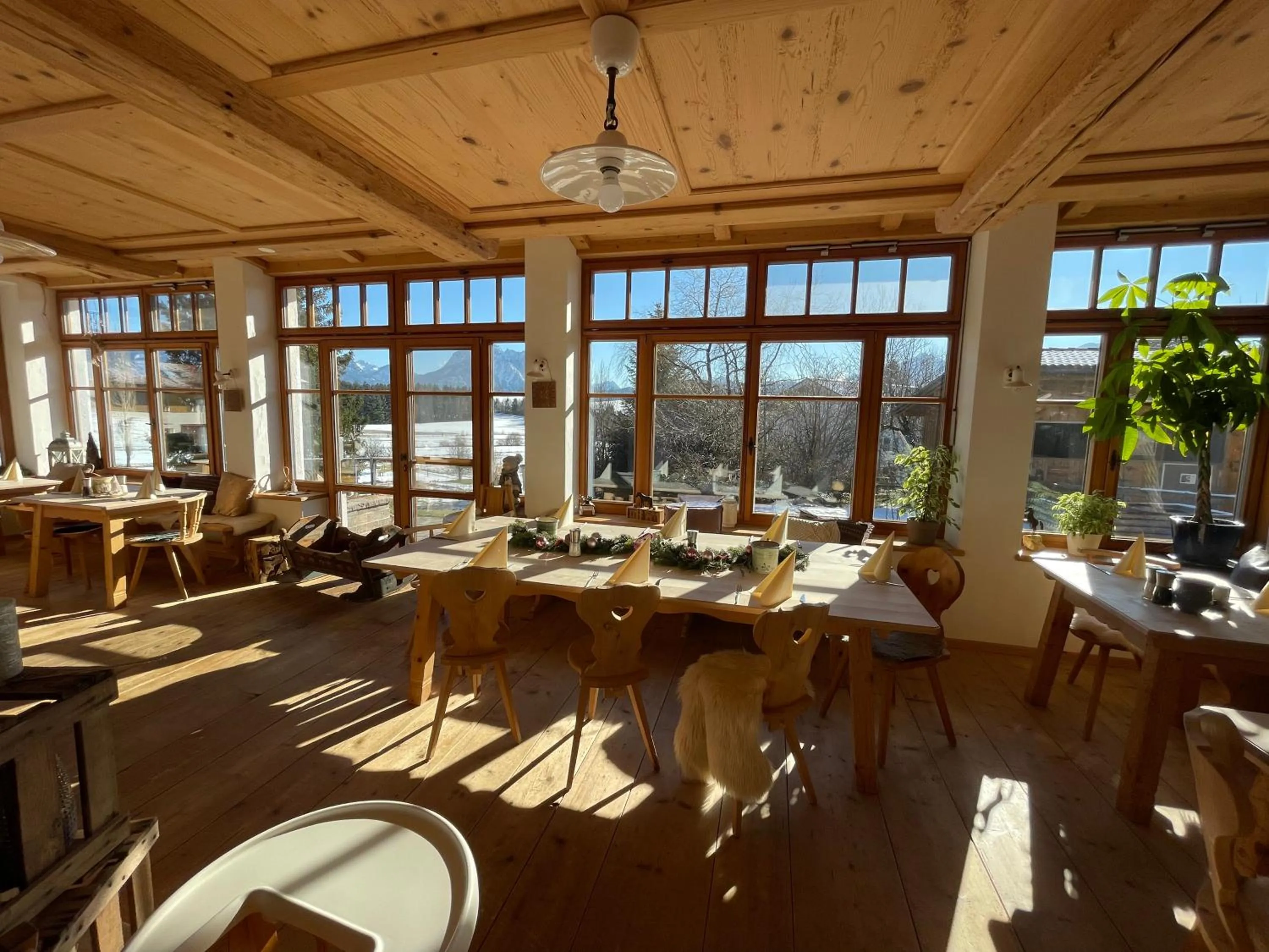 Restaurant/places to eat in Landhaus Kössel